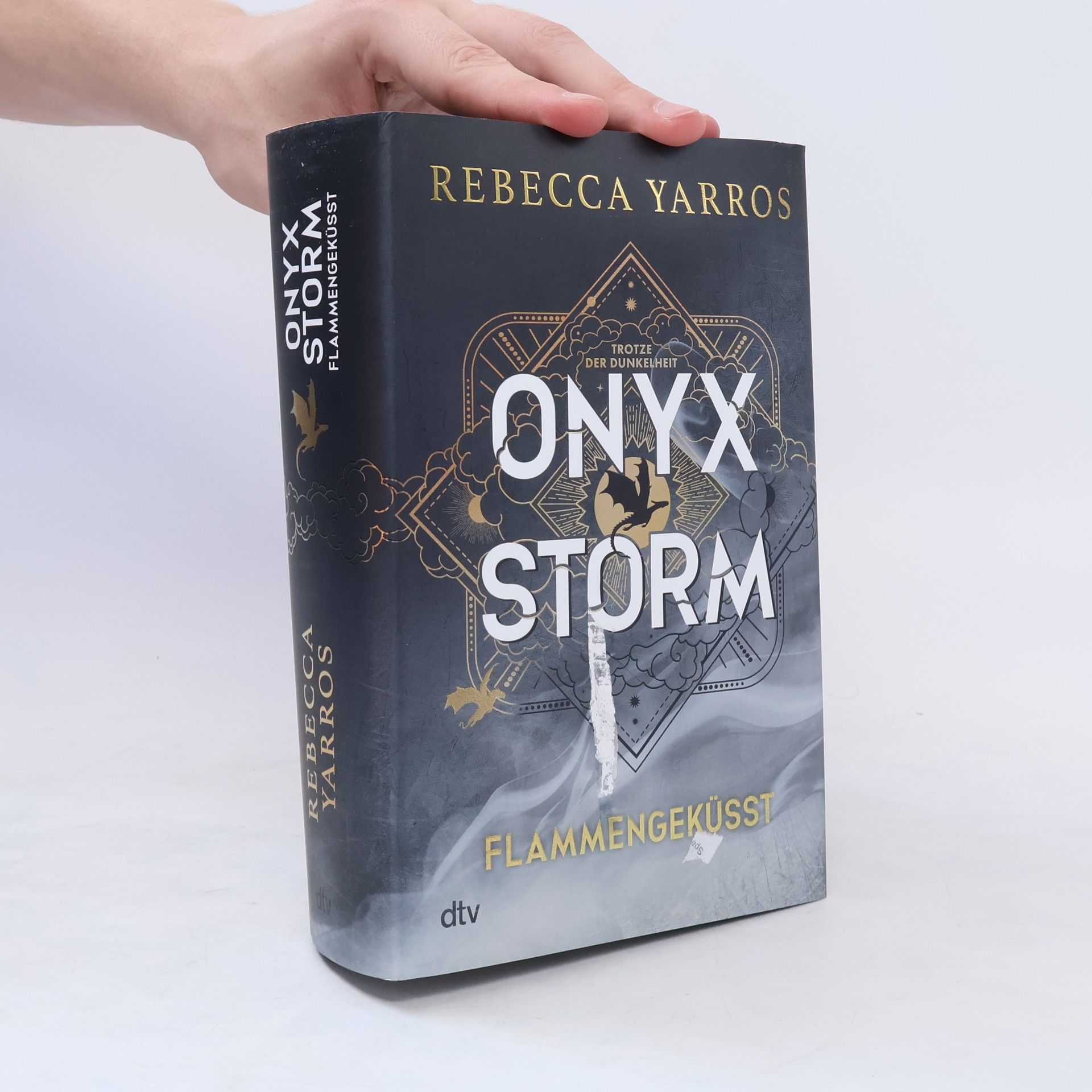 Rebecca Yarros Onyx Storm - Flammengeküsst - Deluxe-Ausgabe mit Farbschnitt