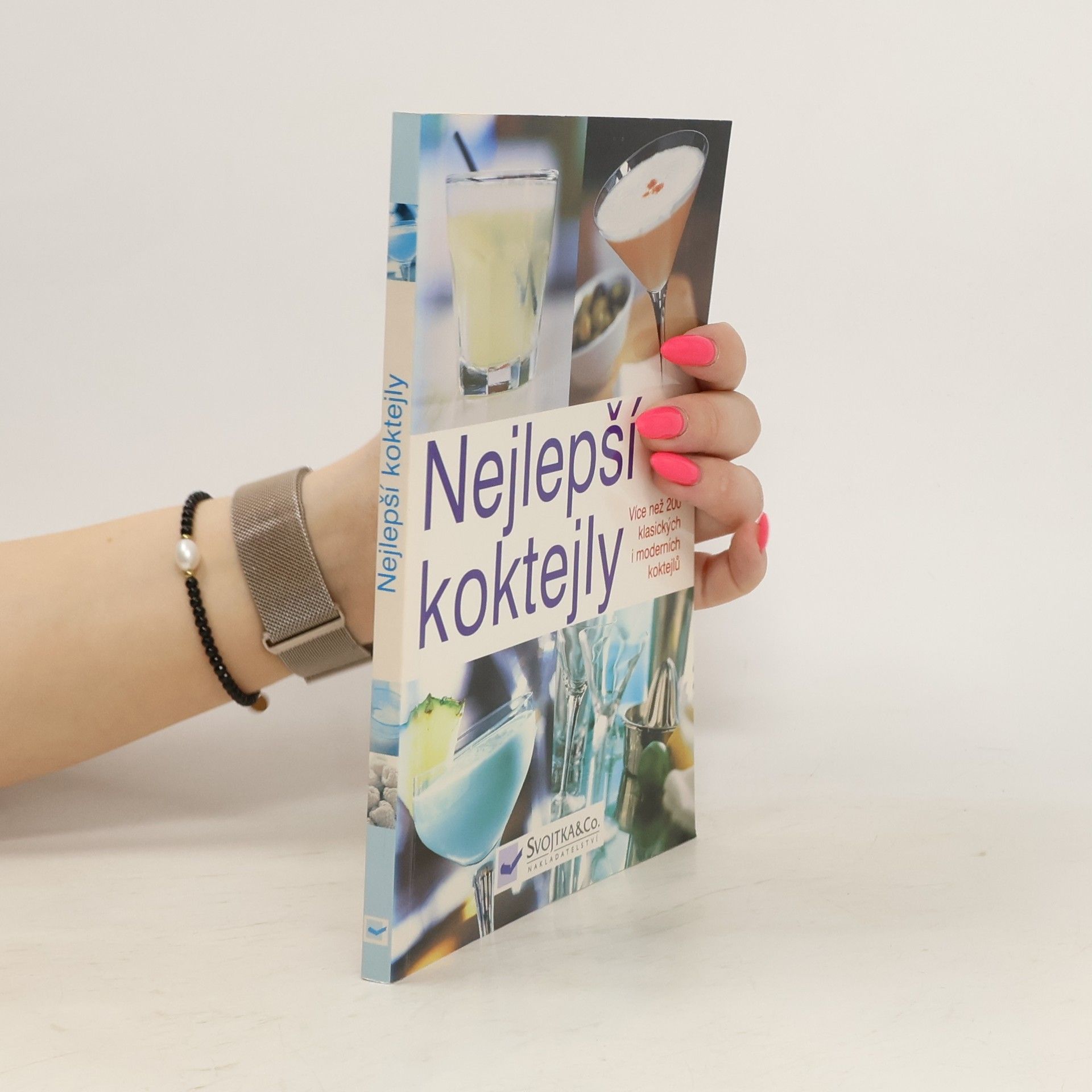 AA.VV. Nejlepší koktejly. Více než 200 klasických i moderních koktejlů