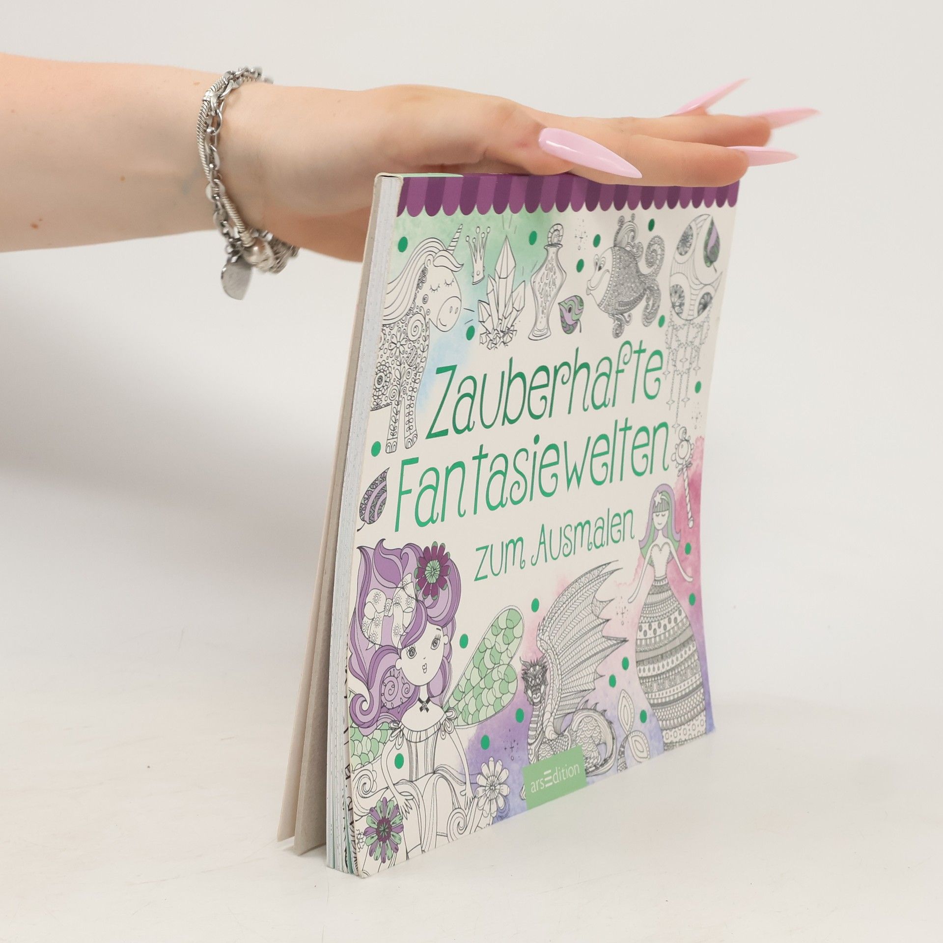 kolektiv Zauberhafte Fantasiewelten zum Ausmalen