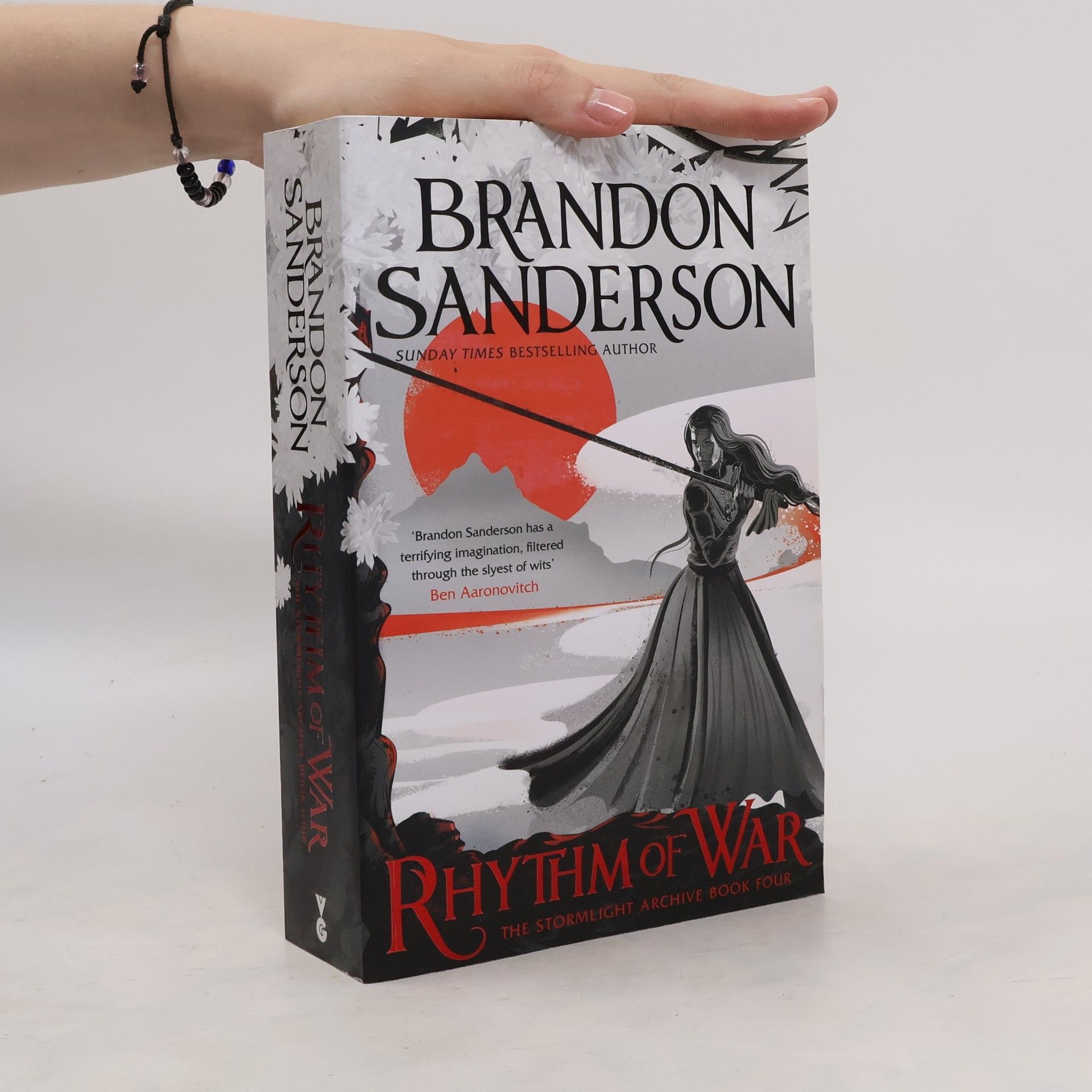 Brandon Sanderson Rhythm of War (The Stormlight Archive, 4)