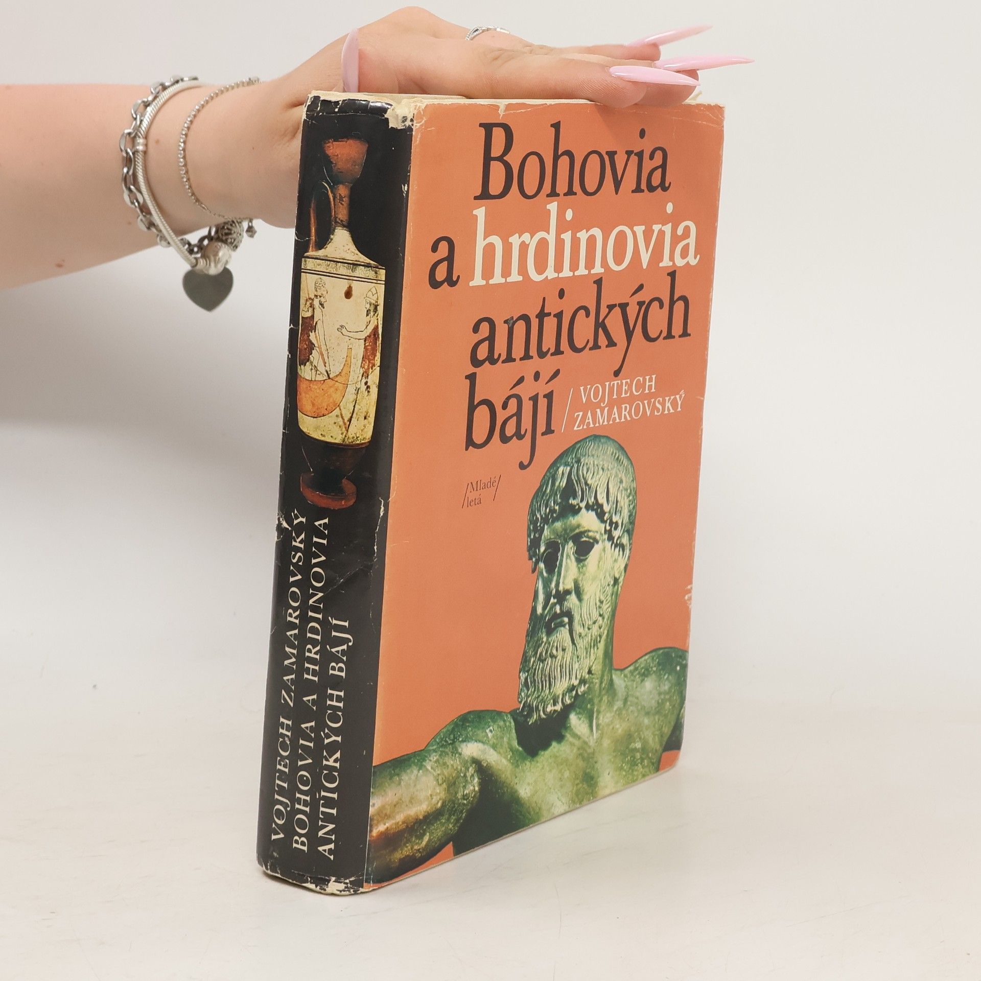 Vojtech Zamarovský Bohovia a hrdinovia antických bájí