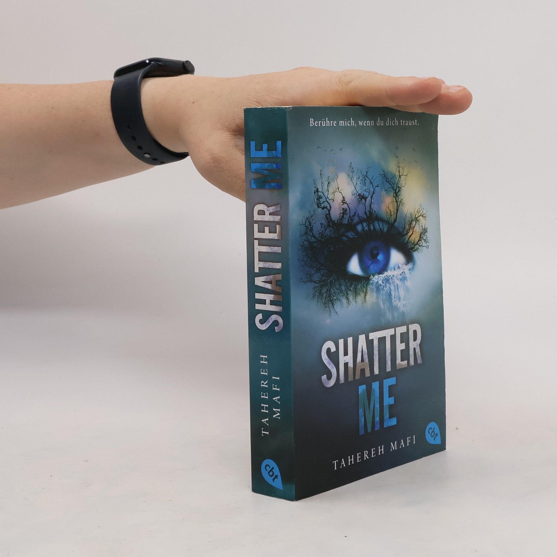 Tahereh Mafi Shatter me