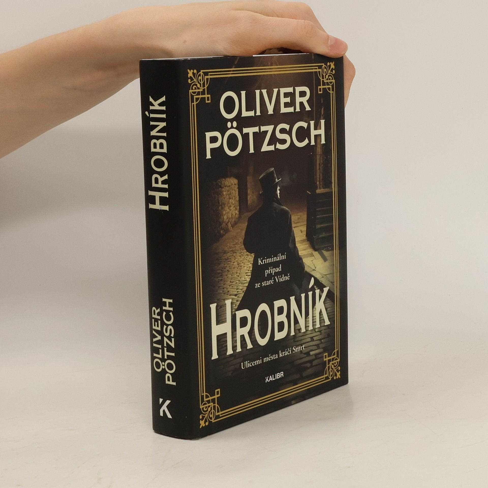 Oliver Pötzsch Hrobník