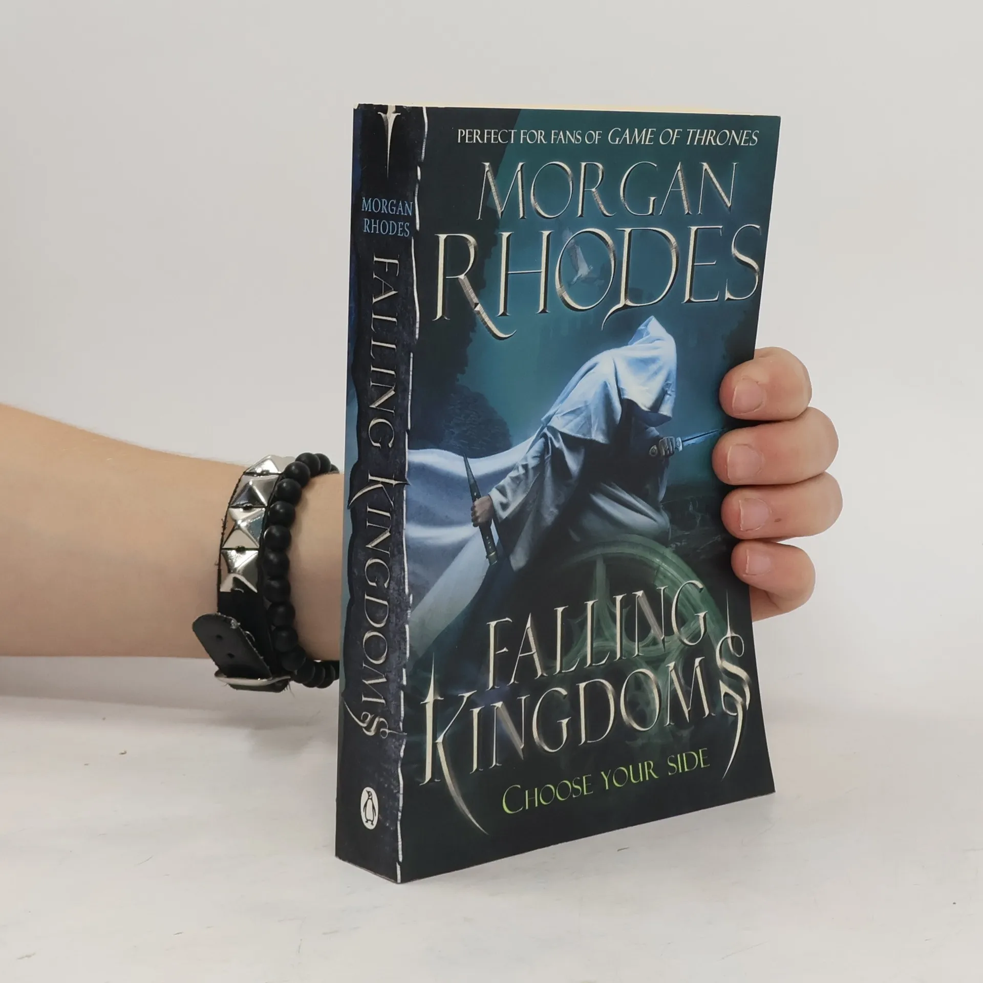 Falling kingdoms | Book | Morgan Rhodes | EN