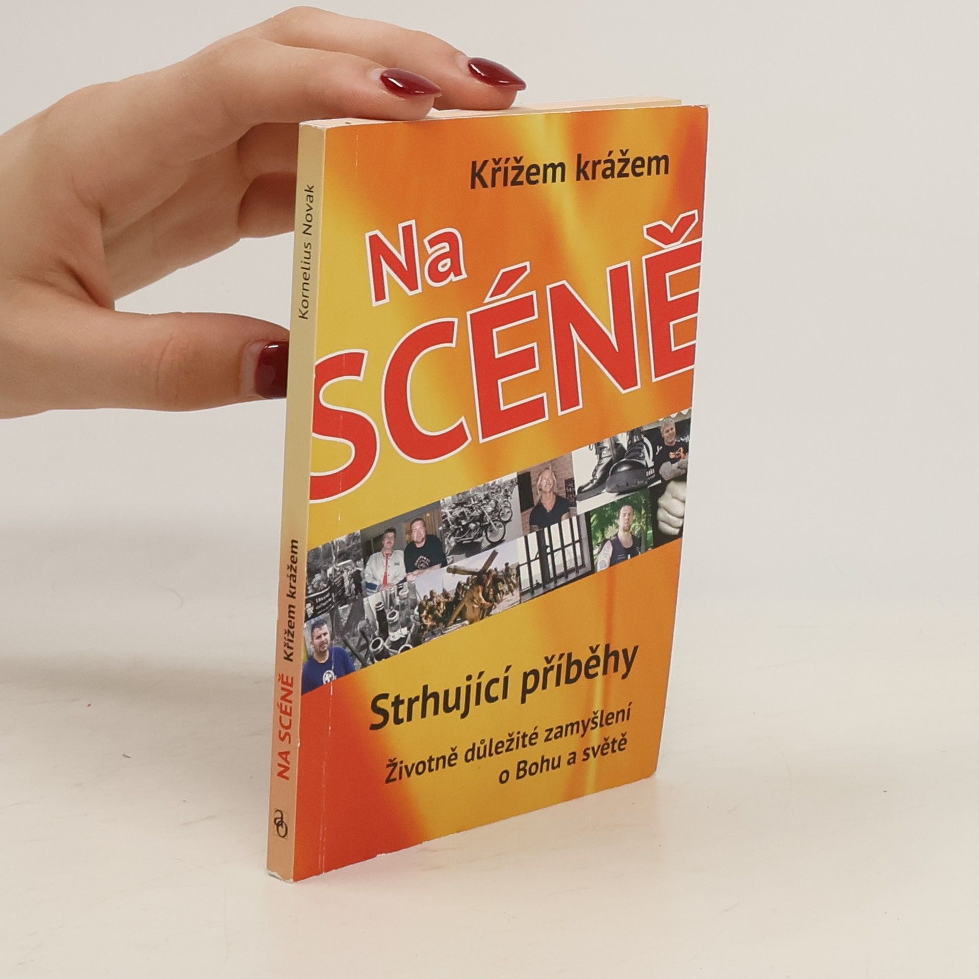 Kornelius Novak Křížem krážem na scéně