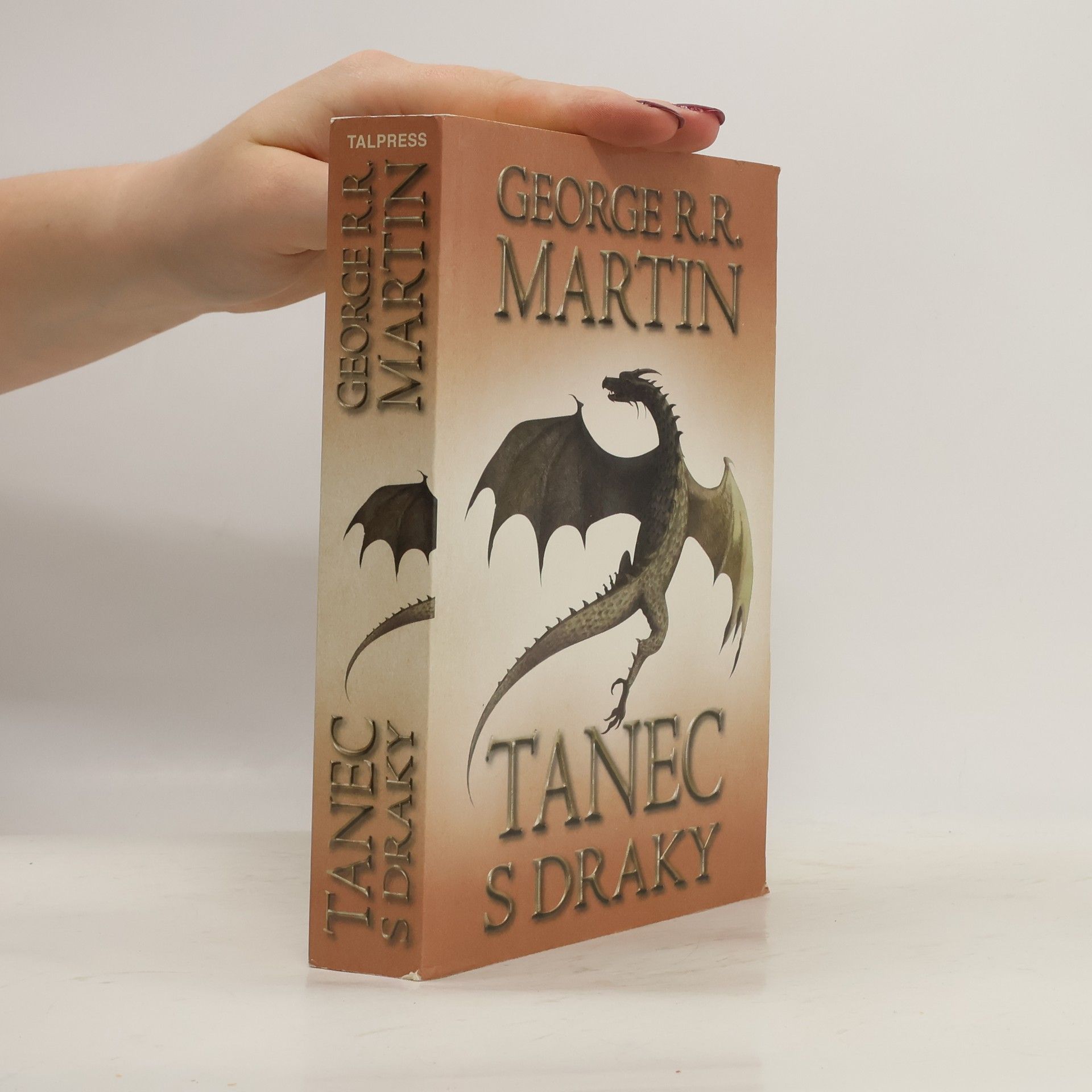 George R. R. Martin Tanec s draky. Část první.