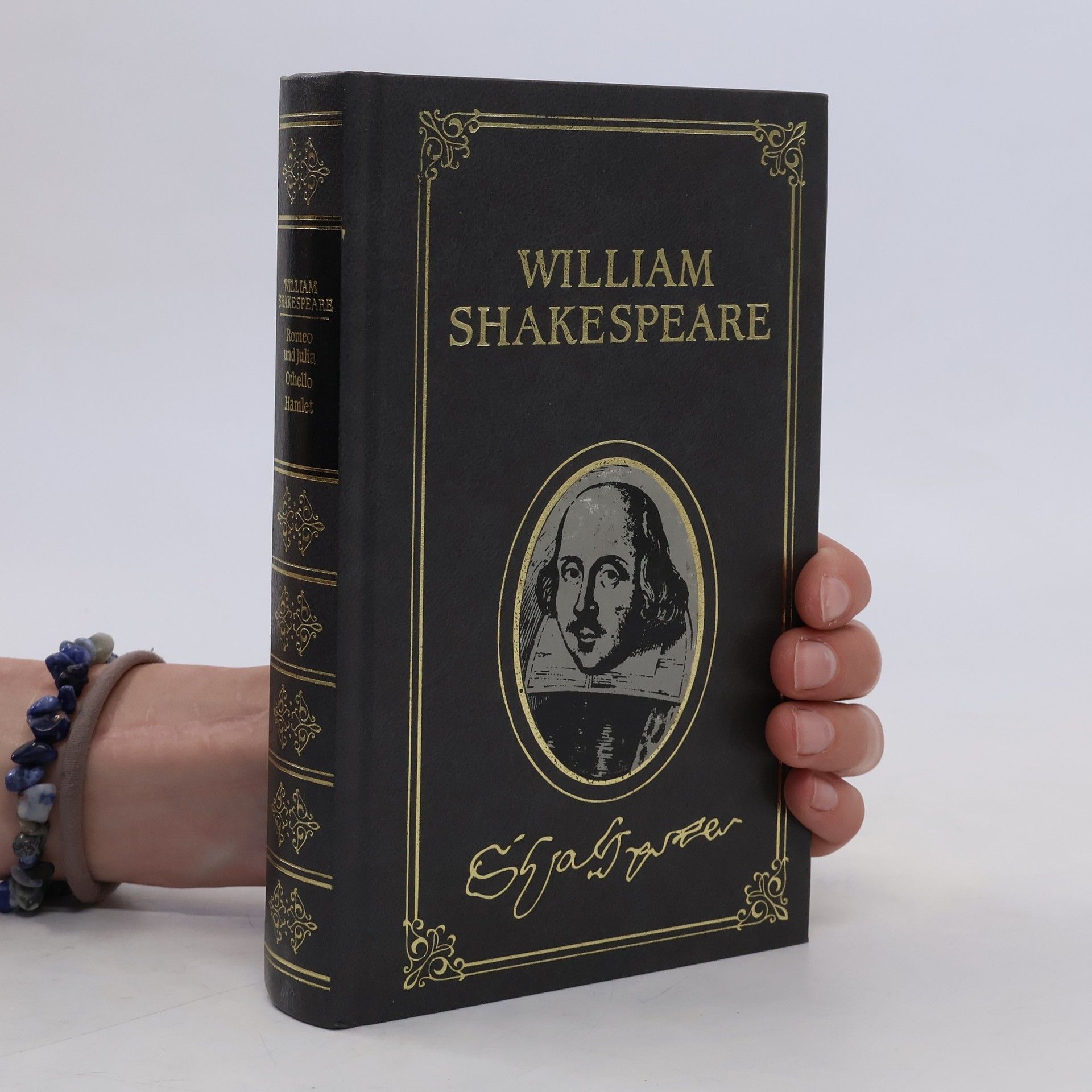 William Shakespeare William Shakespeare. Romeo und Julia. Othello. Hamlet