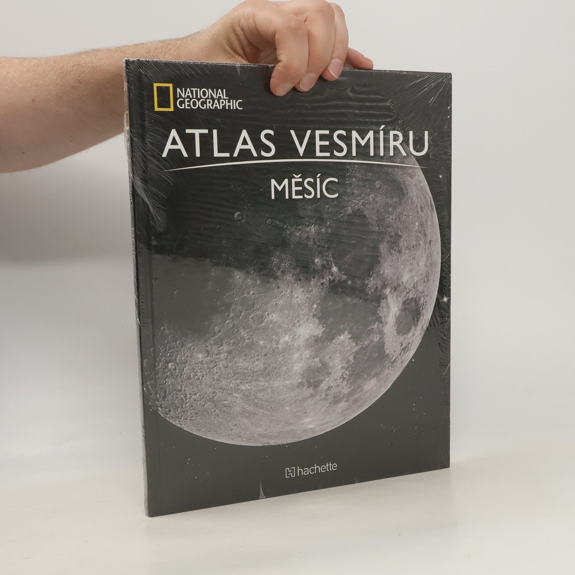 Kolektiv autorů Atlas Vesmíru 14. Měsíc