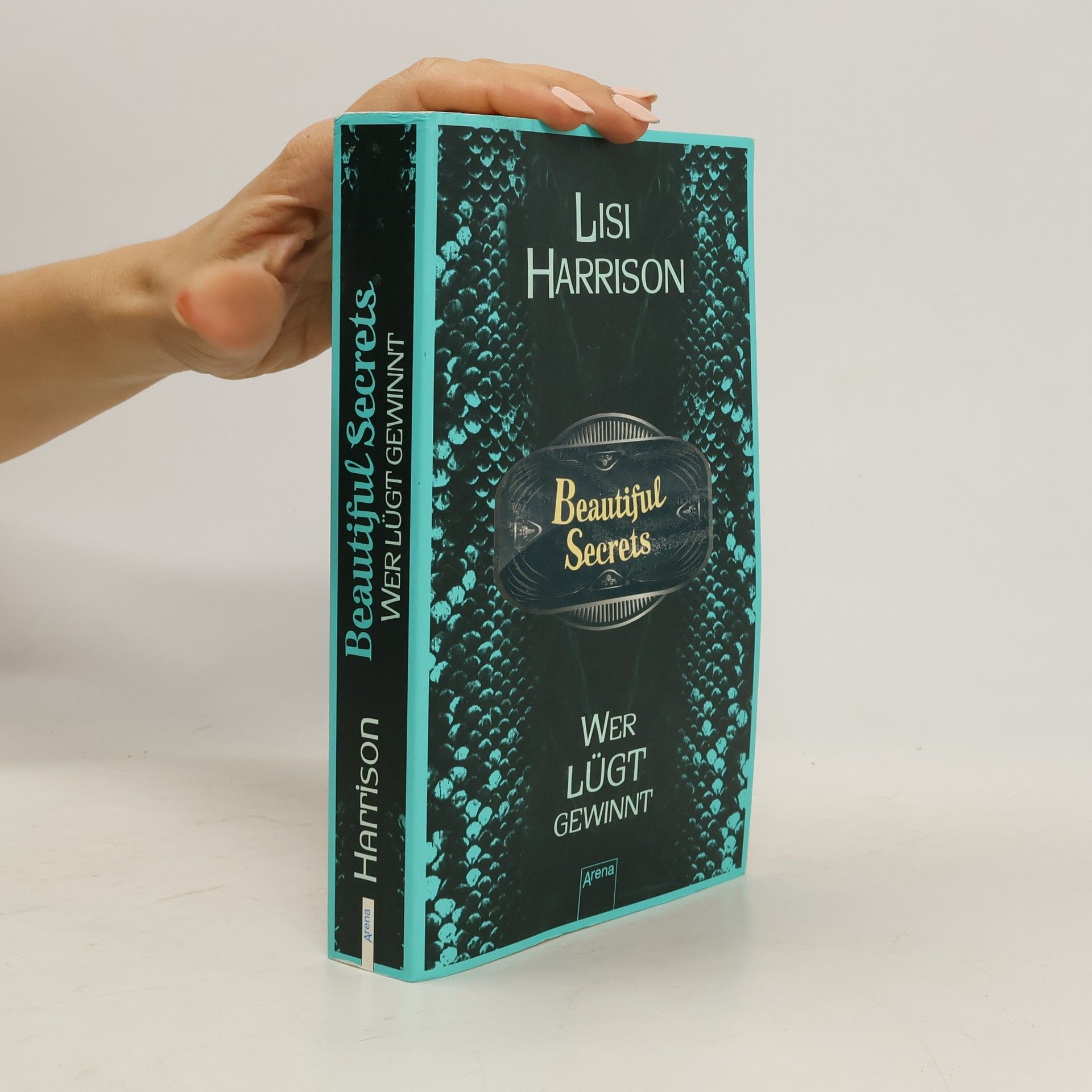 Lisi Harrison Beautiful secrets