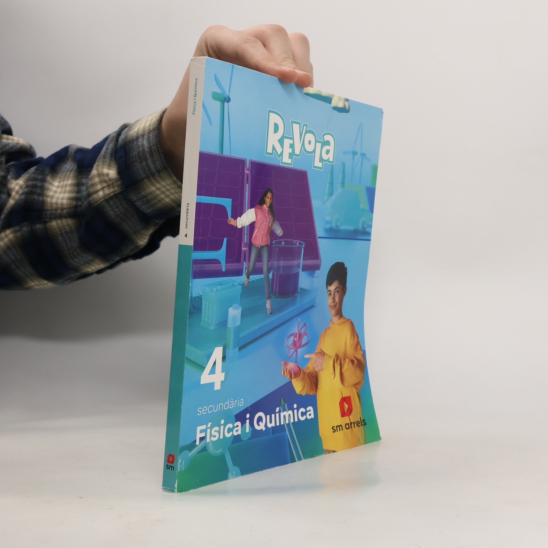Autores varios Revola: 4 Secundària Física i Química