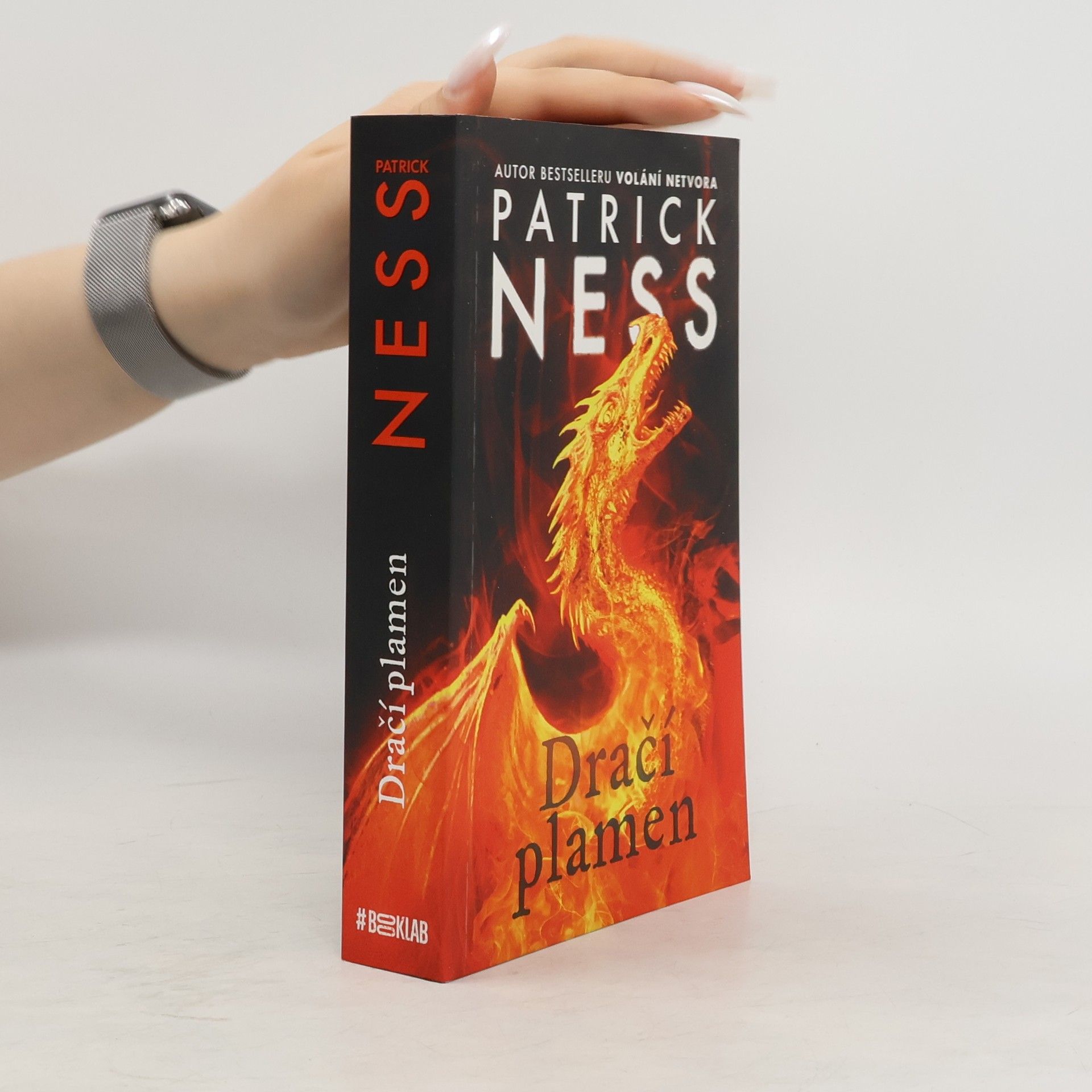 Patrick Ness Dračí plamen