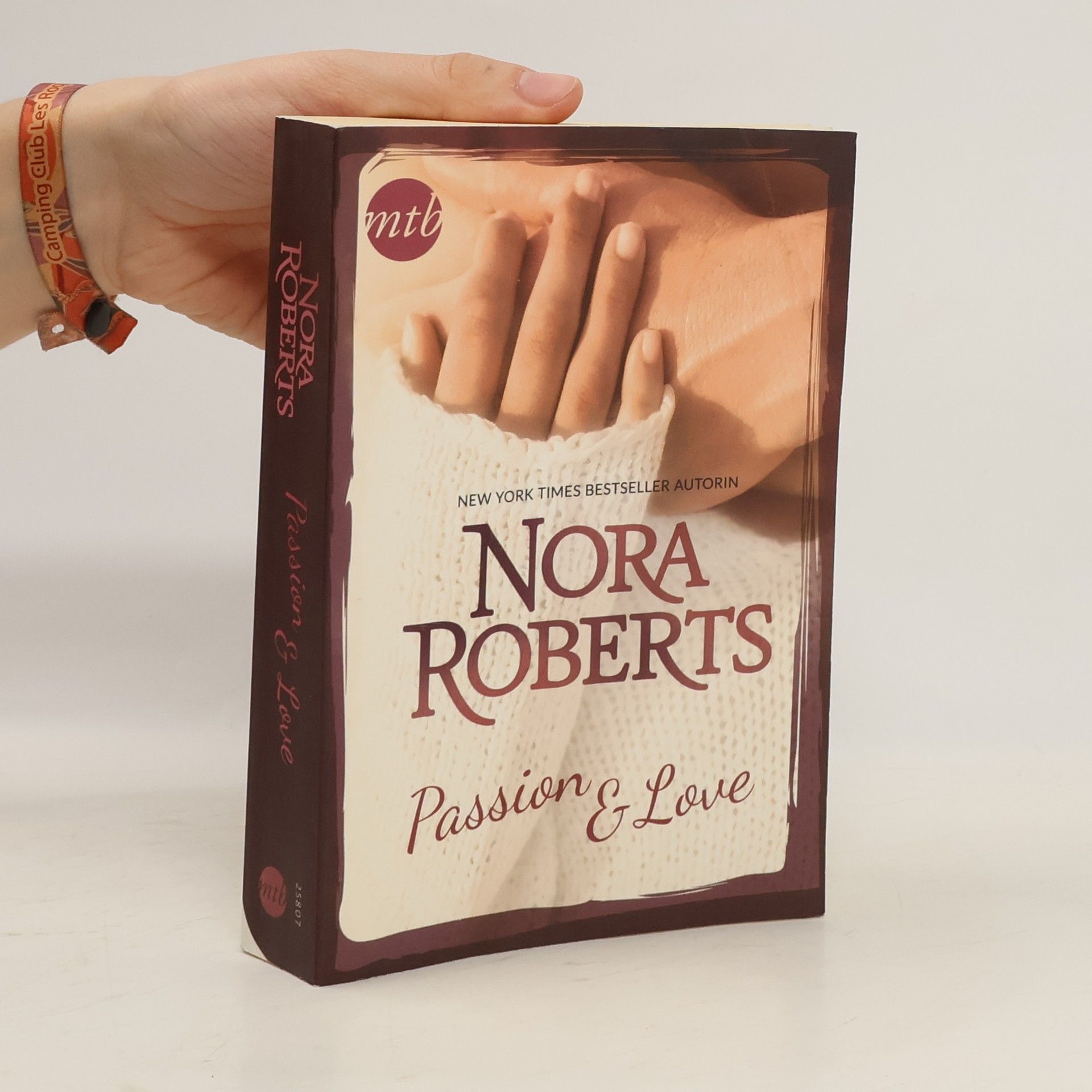 Nora Roberts Passion & love