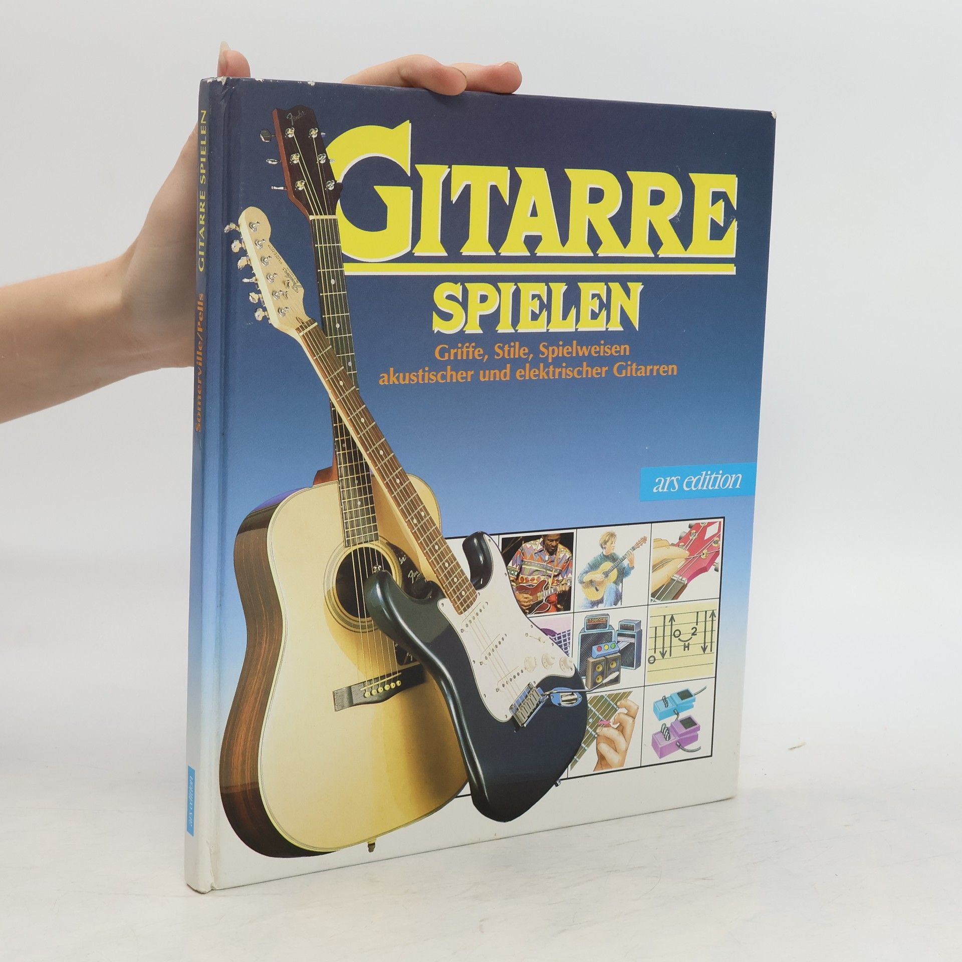 Louisa Summerville Gitarre spielen