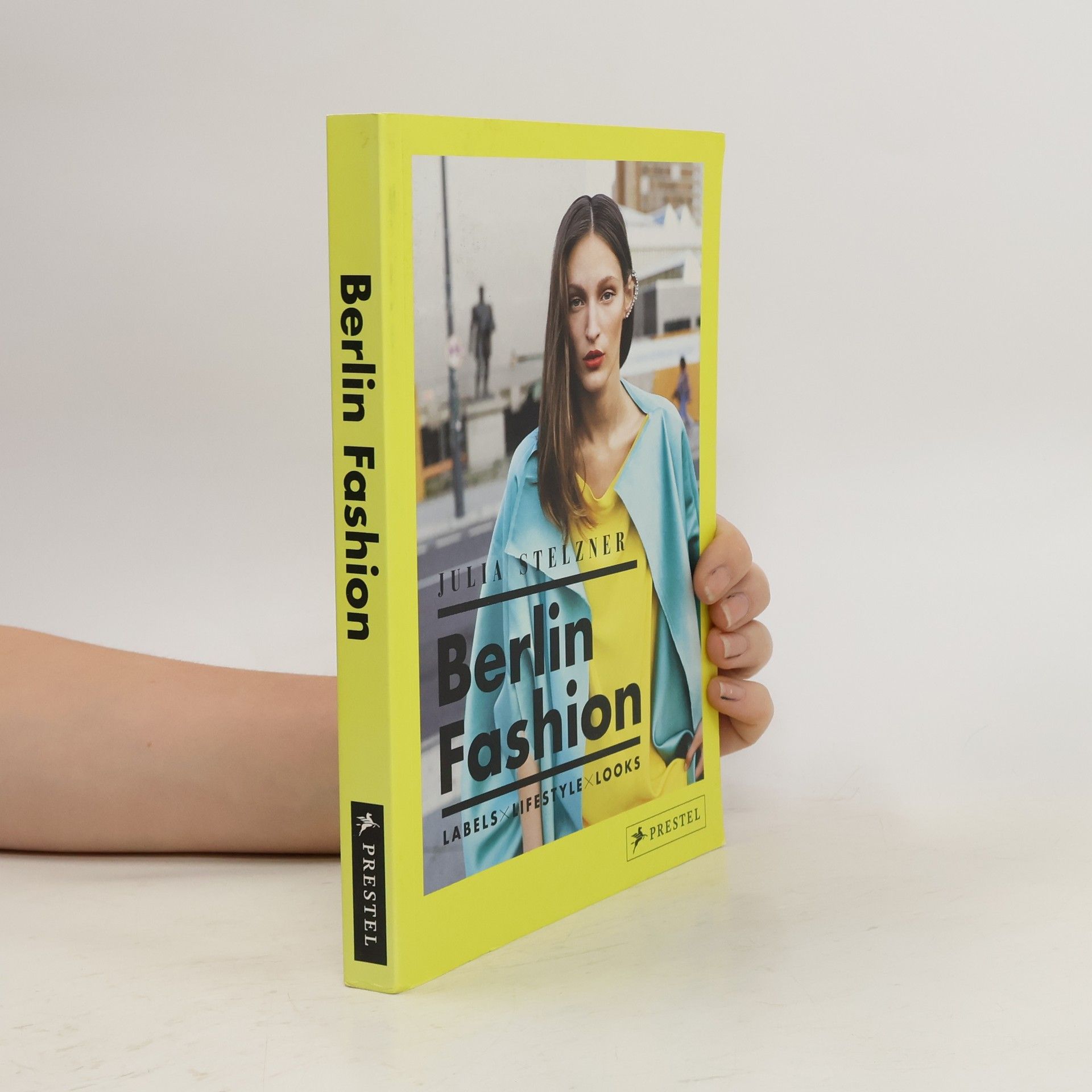Julia Stelzner Berlin fashion