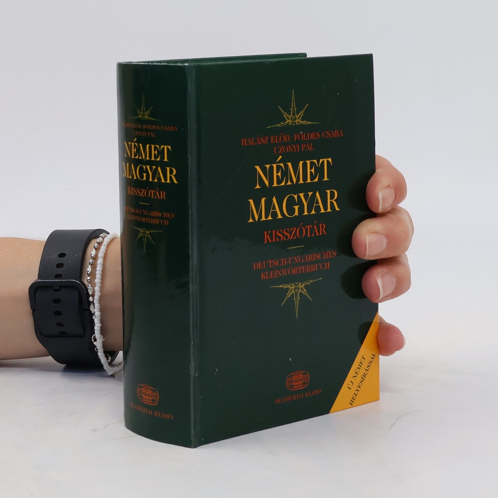 Előd Halász Német-magyar kisszótár