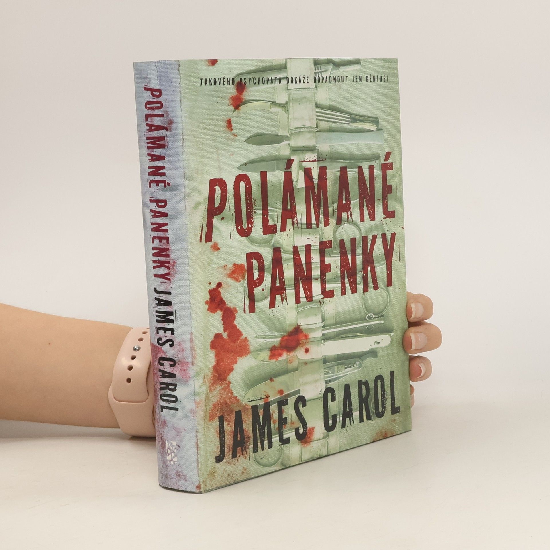 James Carol Polámané panenky