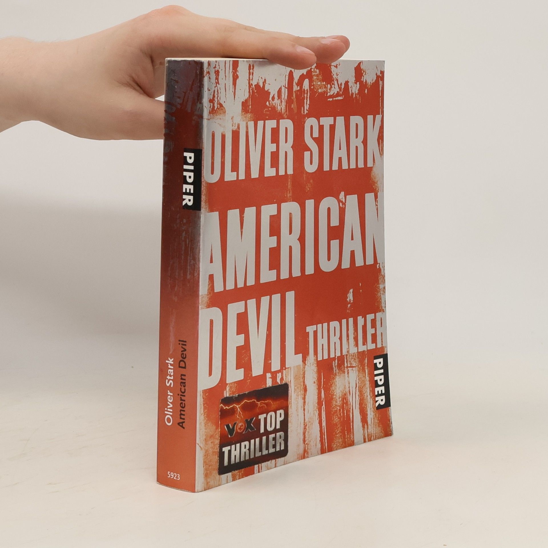 Oliver Stark American Devil