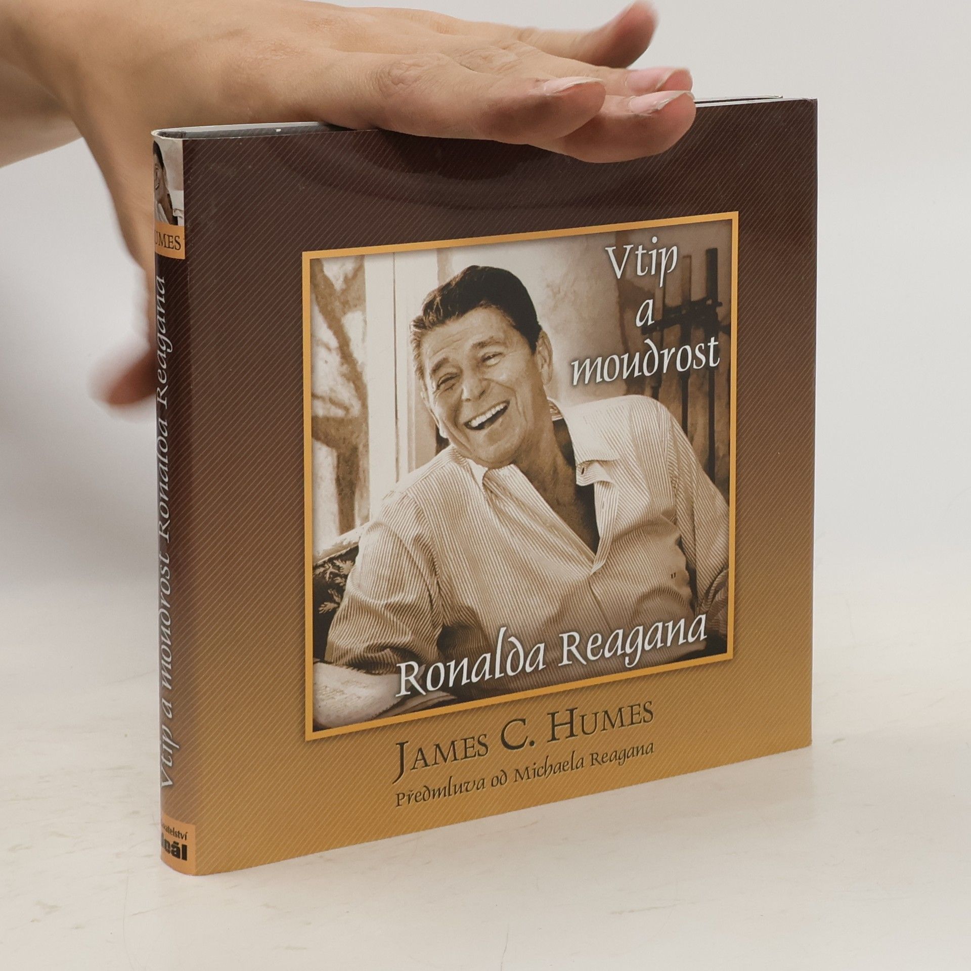 James C. Humes Vtip a moudrost Ronalda Reagana