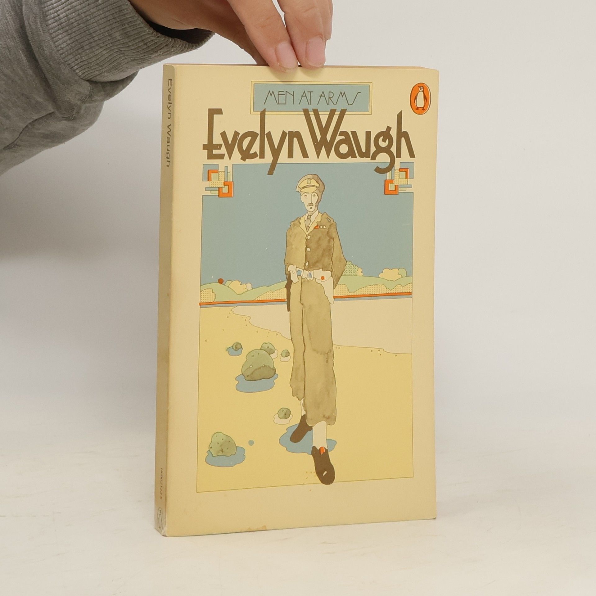 Evelyn Waugh Men at Arms