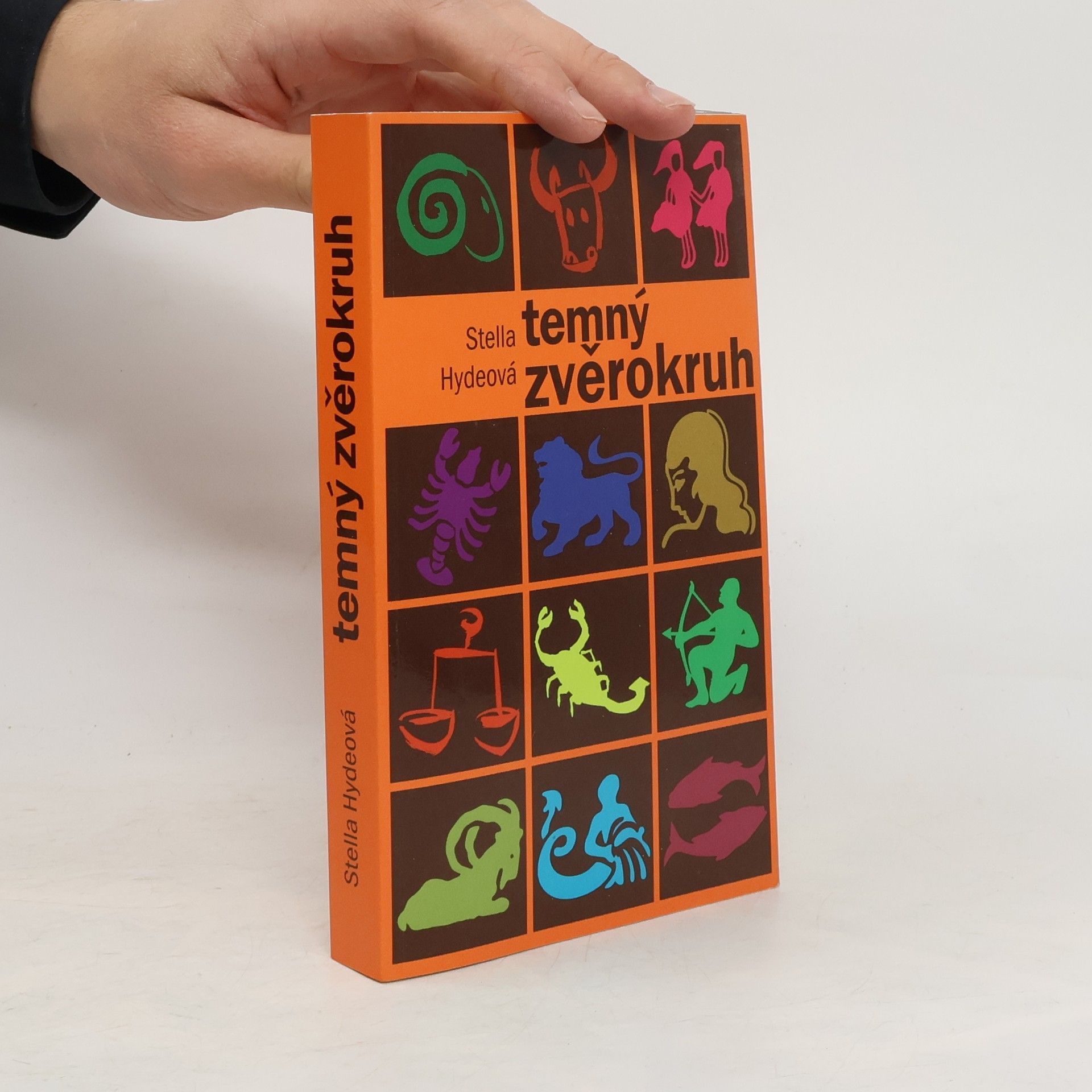 Stella Hyde Temný zvěrokruh