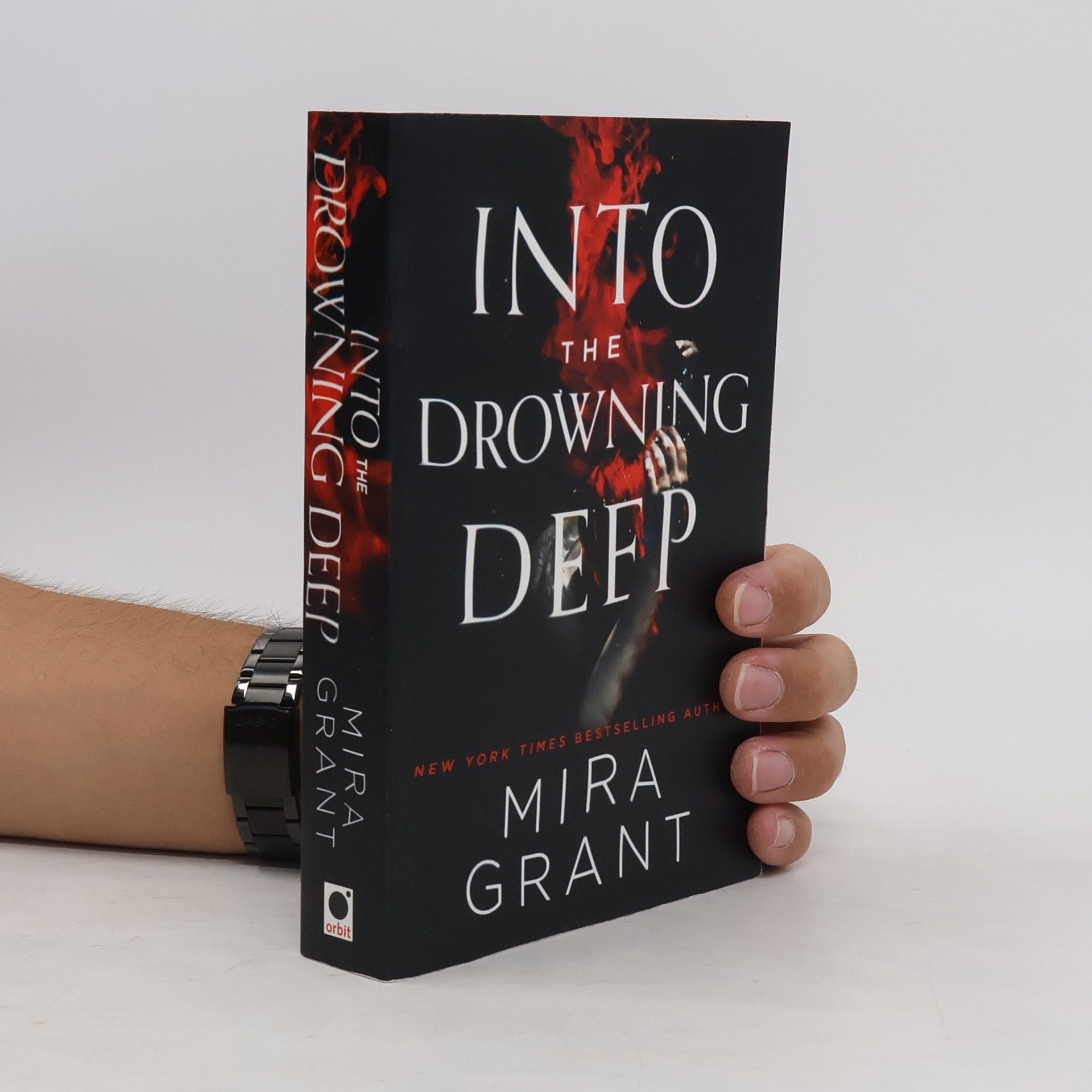 Seanan McGuire Into the Drowning Deep