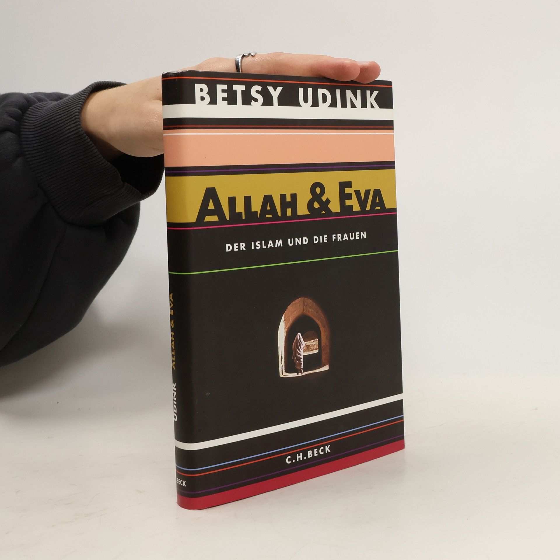 Betsy Udink Allah & Eva