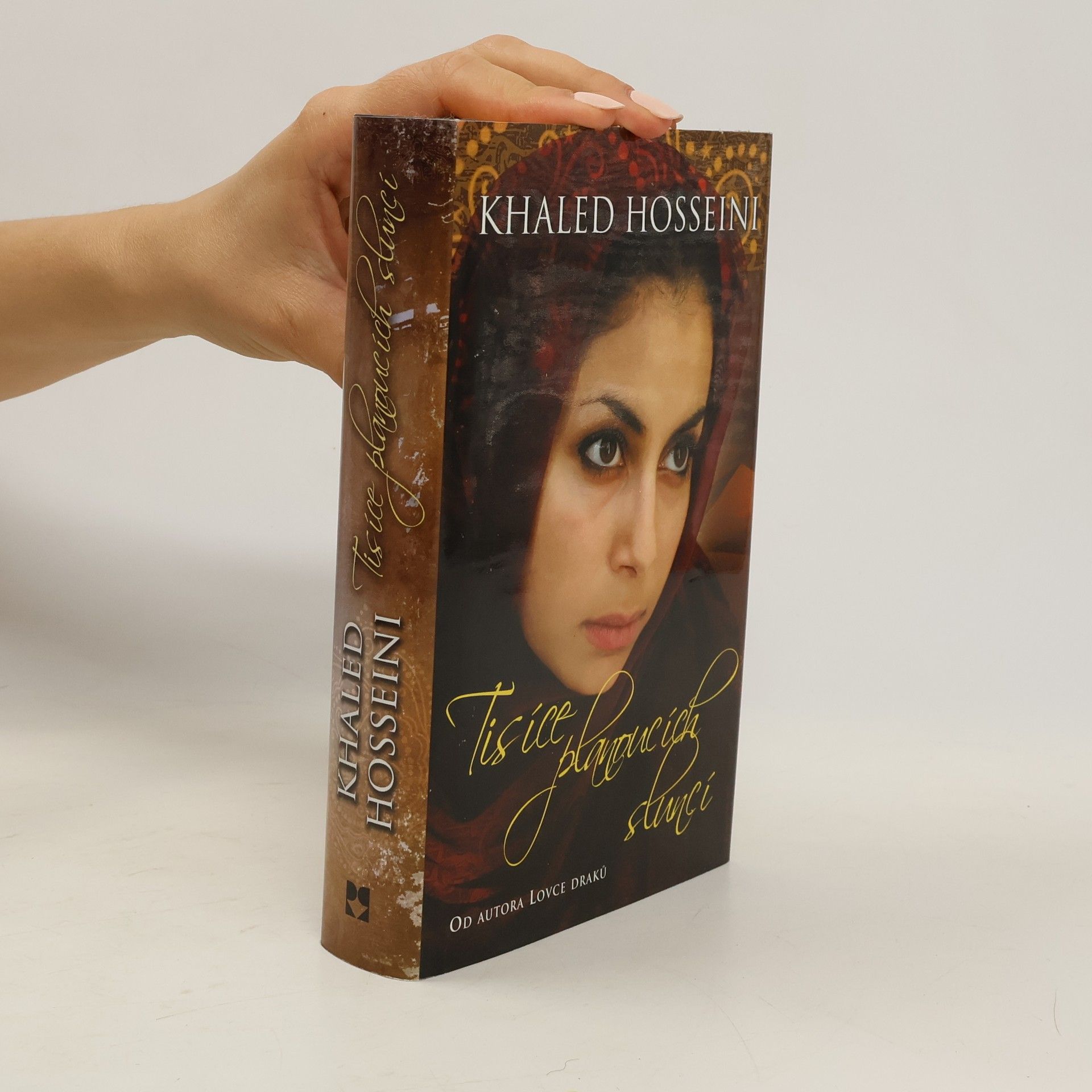 Khaled Hosseini Tisíce planoucích sluncí