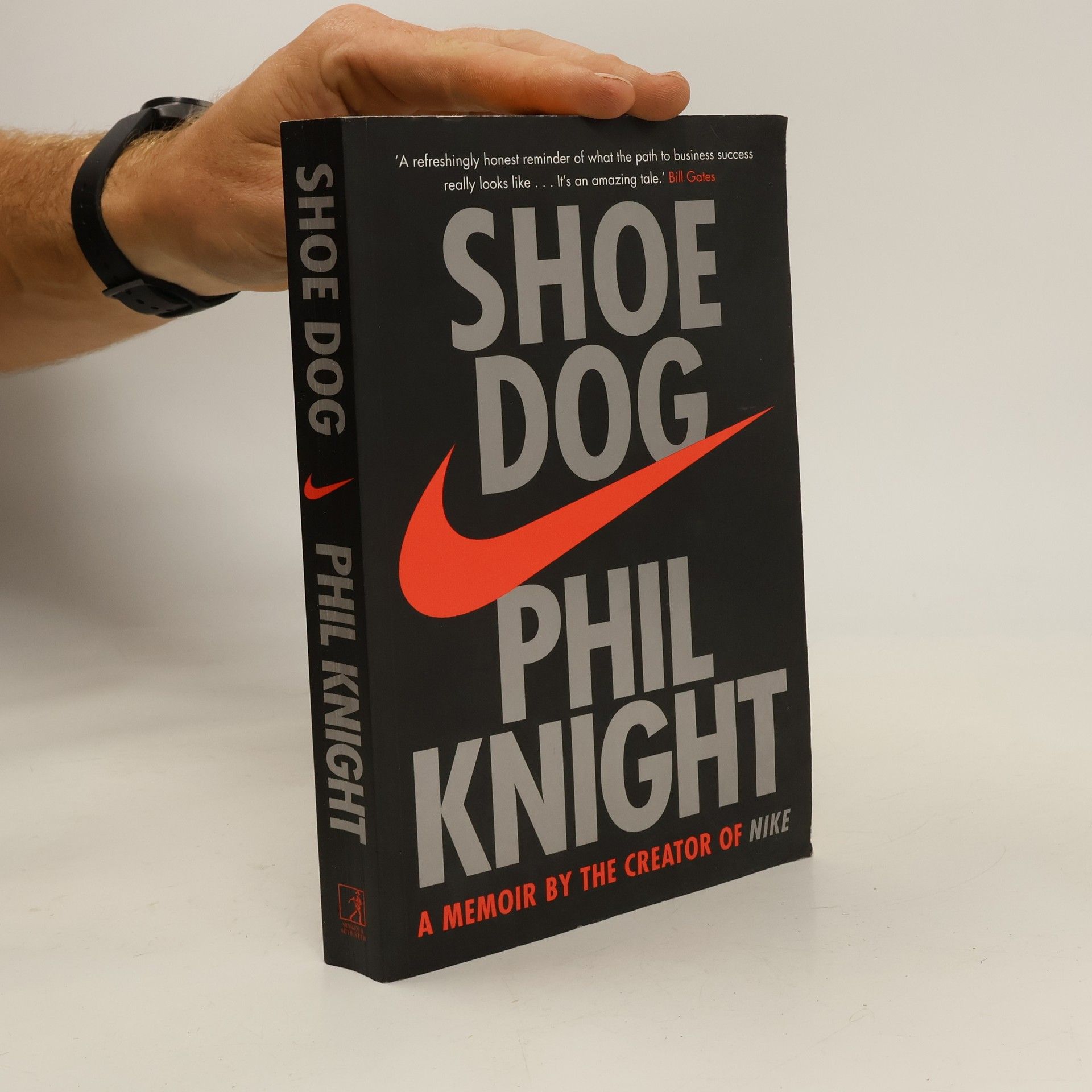 Phil Knight Shoe dog : a memoir by the creator of Nike