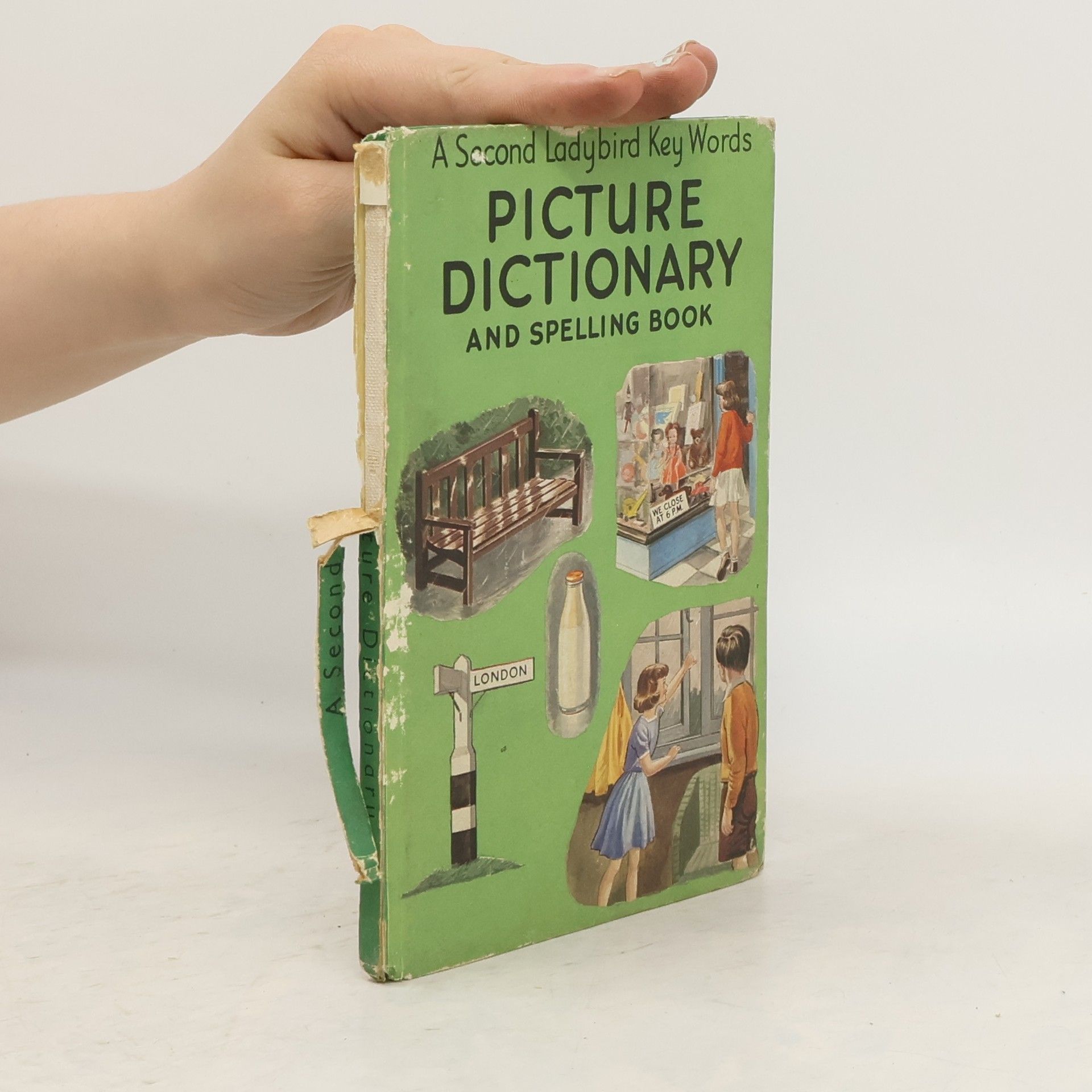 Joseph McNally A Second Ladybird Key Words Picture Dictionary and Spelling Book