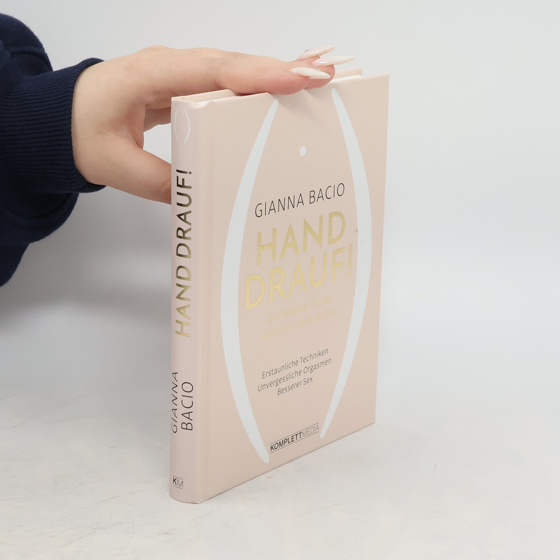 Gianna Bacio Hand drauf!
