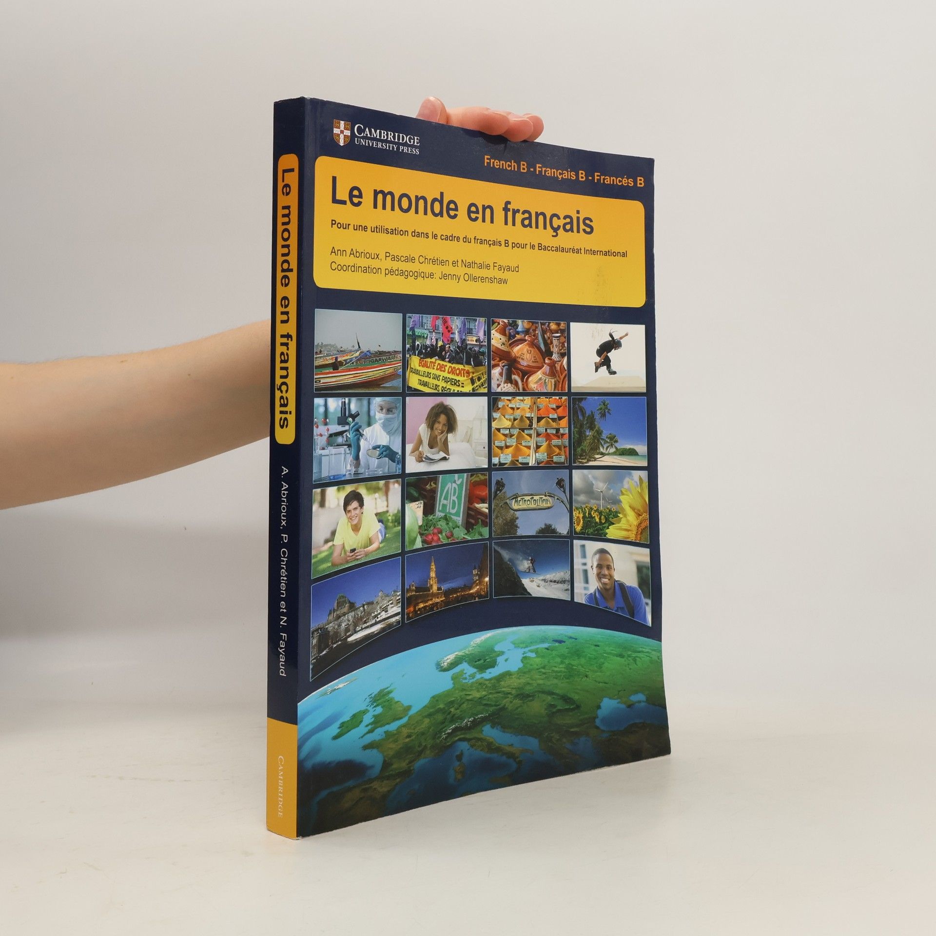 Ann Abrioux Le monde en francais Student's Book