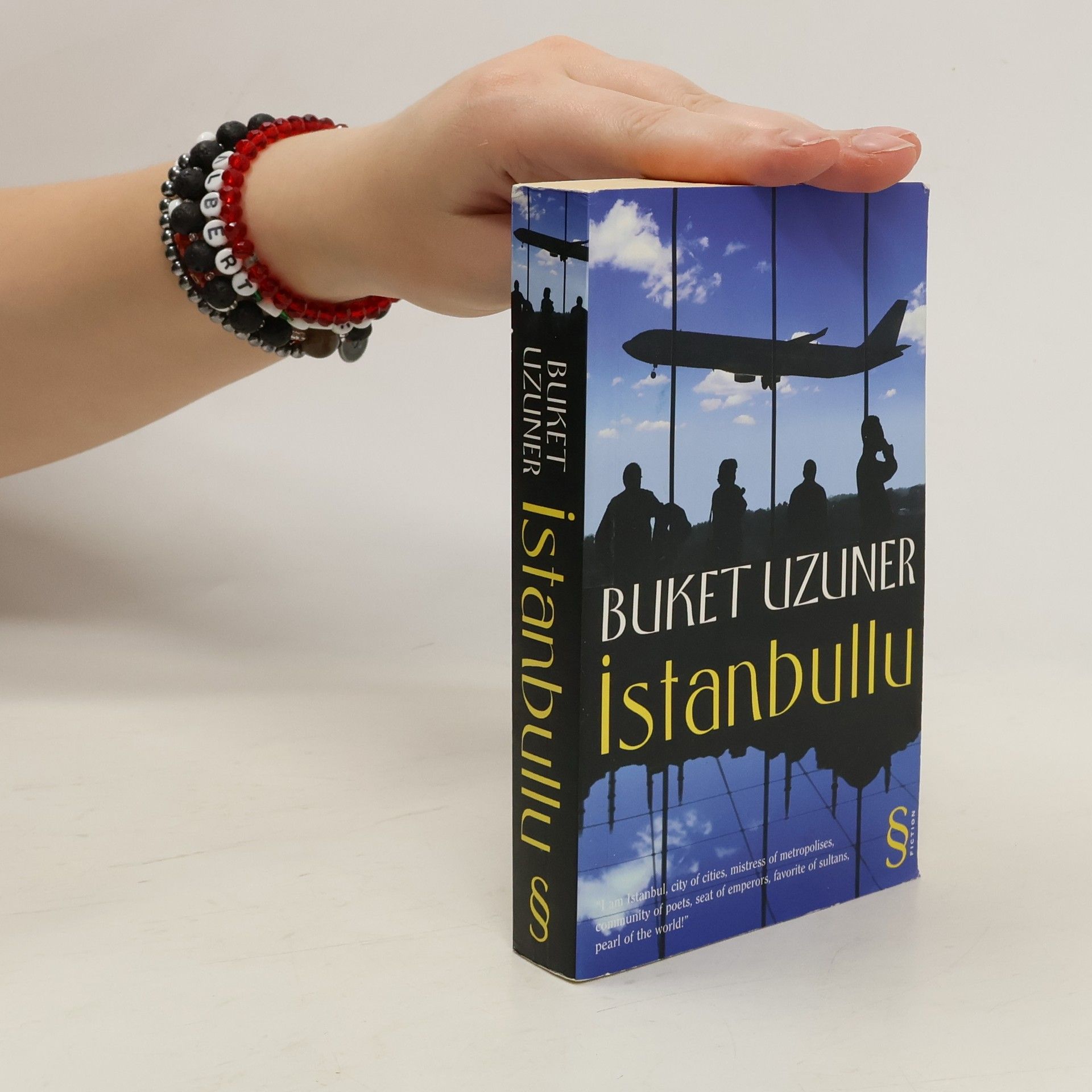 Buket Uzuner Istanbullu