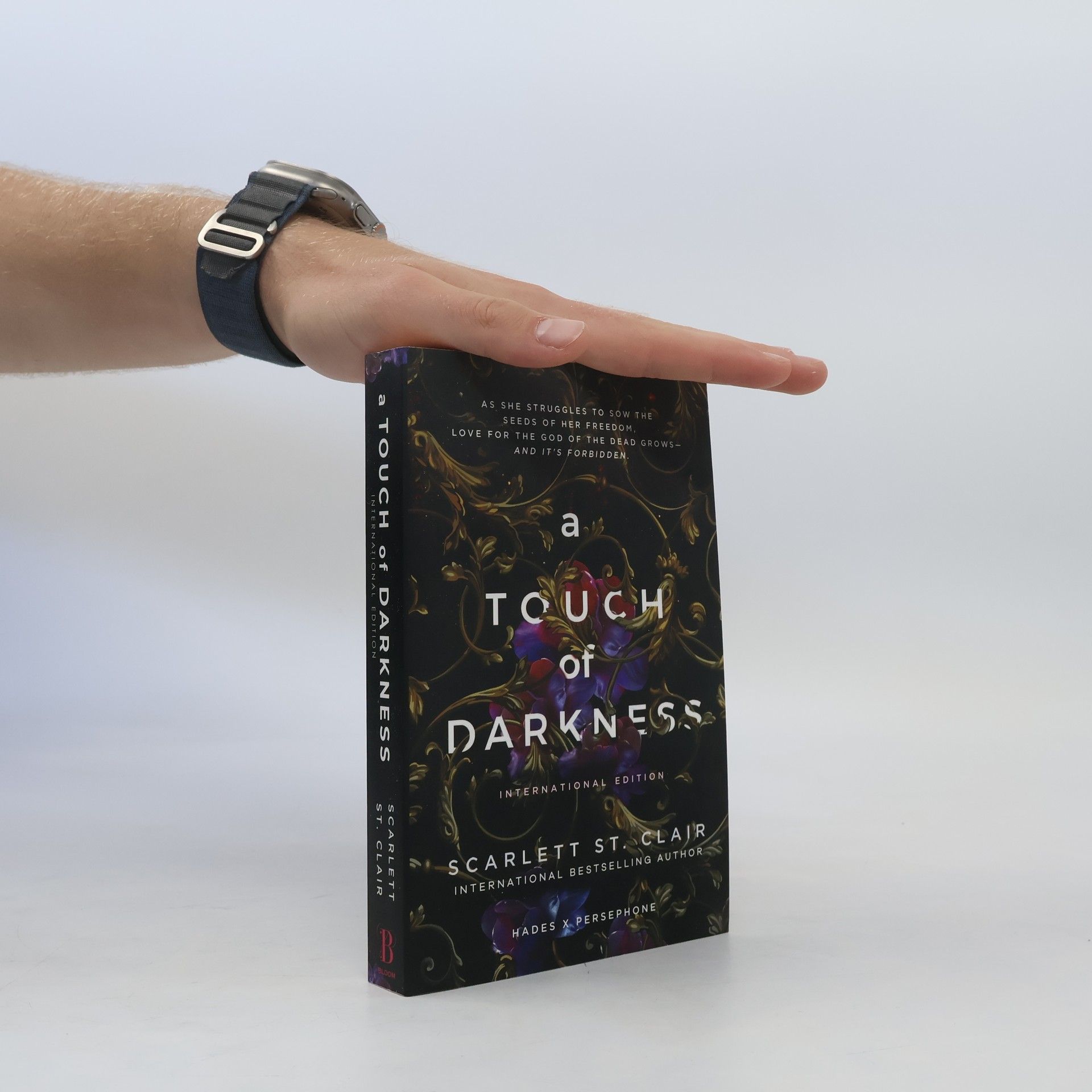 Scarlett St. Clair A Touch of Darkness