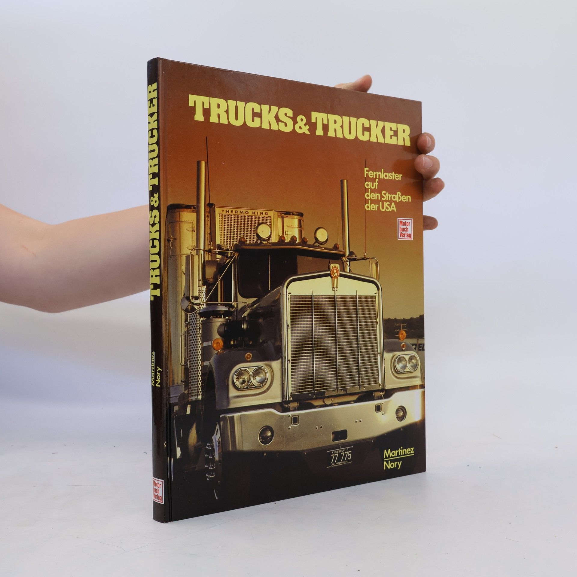 Alberto Martinez Trucks & [und] Trucker