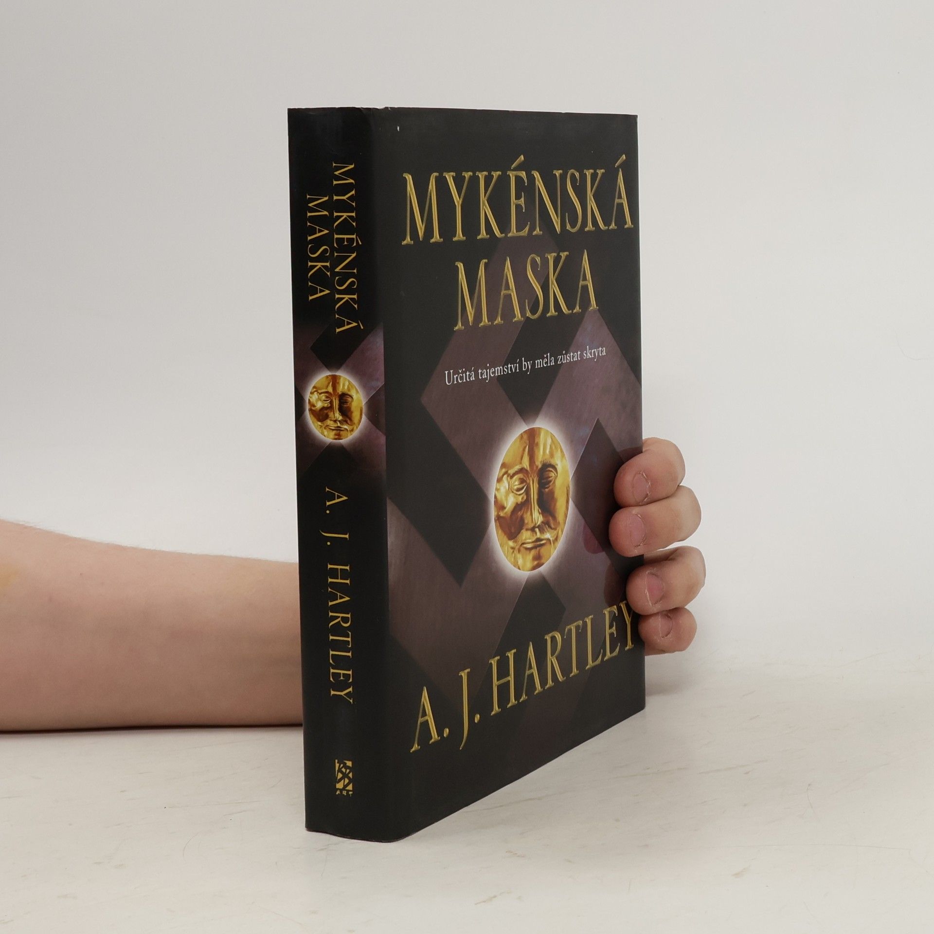 A. J. Hartley Mykénská maska