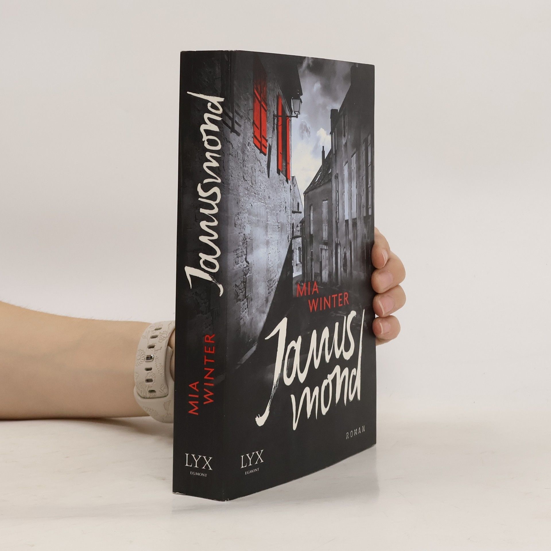 Lea-Mia Winter Janusmond