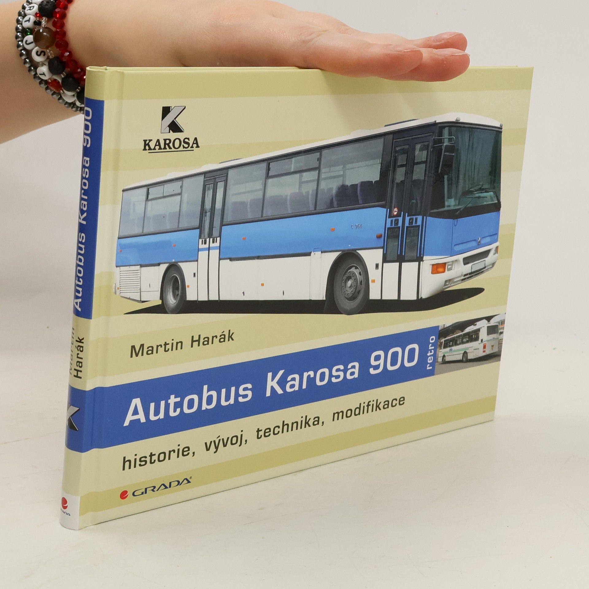 Martin Harák Autobus Karosa 900 : historie, vývoj, technika, modifikace