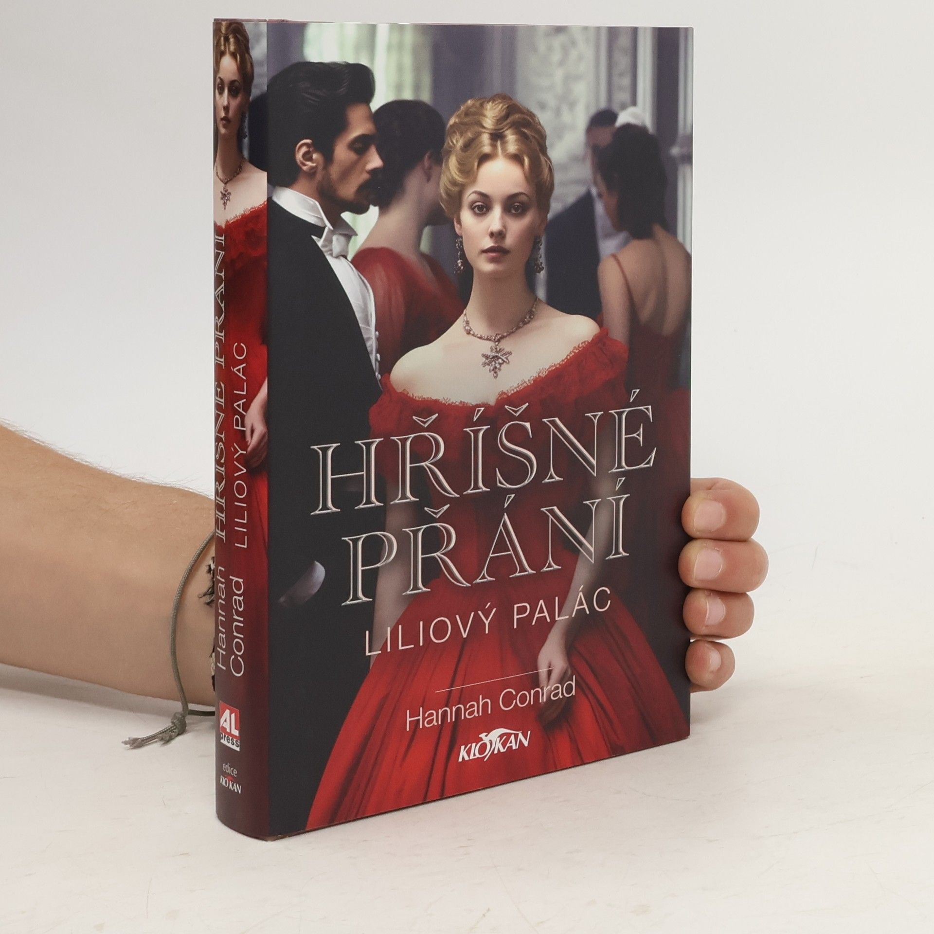 Hannah Conrad Hříšné přání. Liliový palác