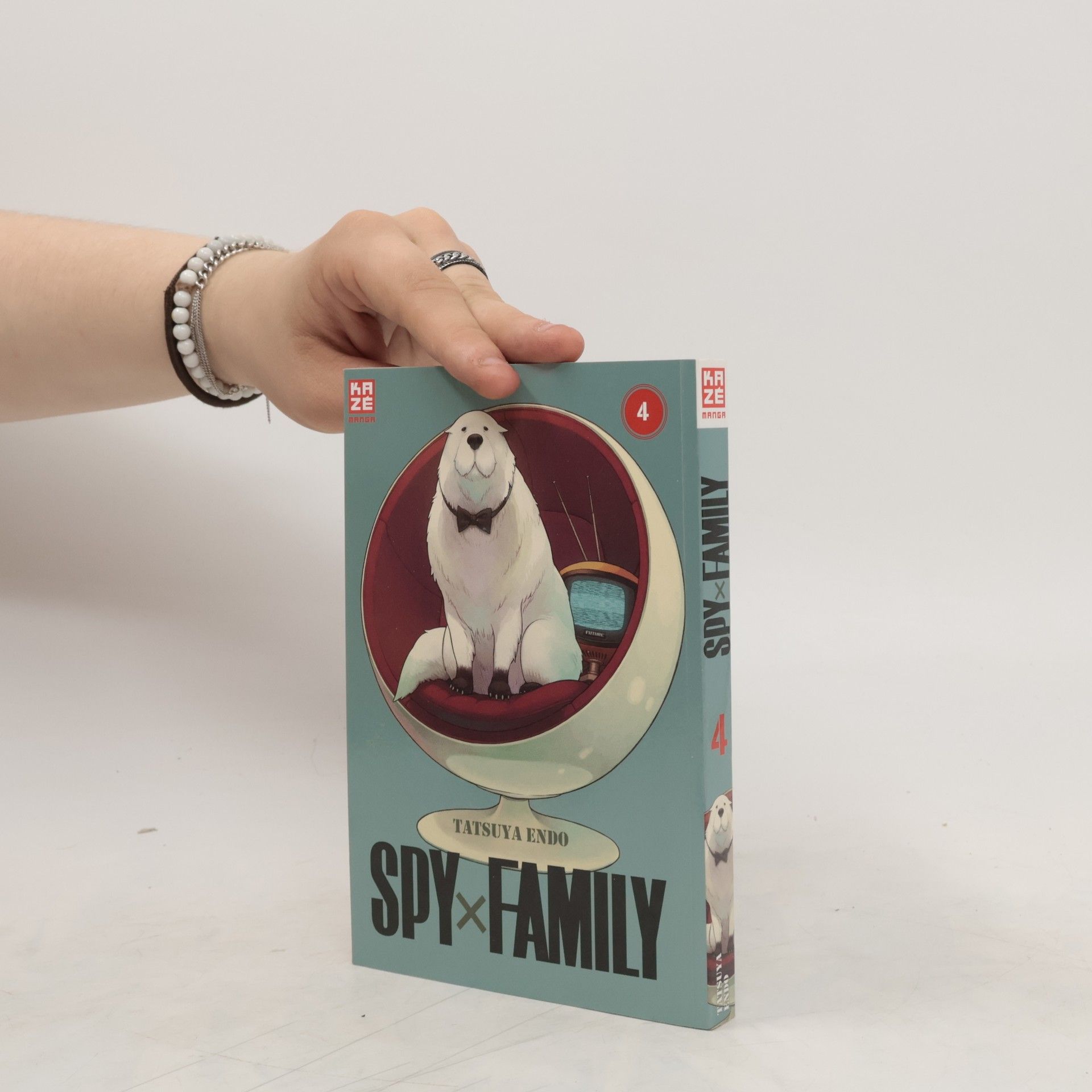 Tacuja Endó Spy x Family 4