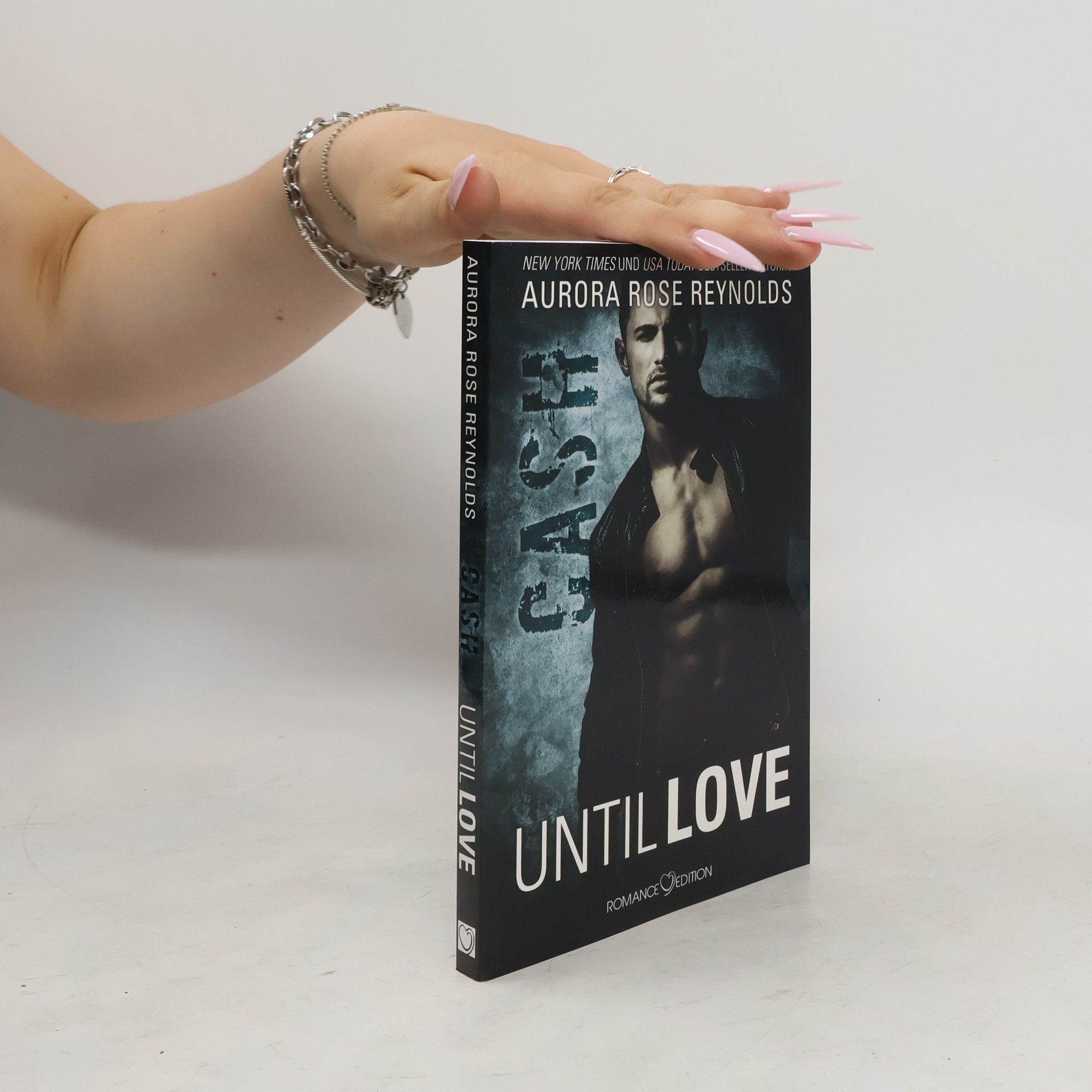 Aurora Rose Reynolds Until love - Cash