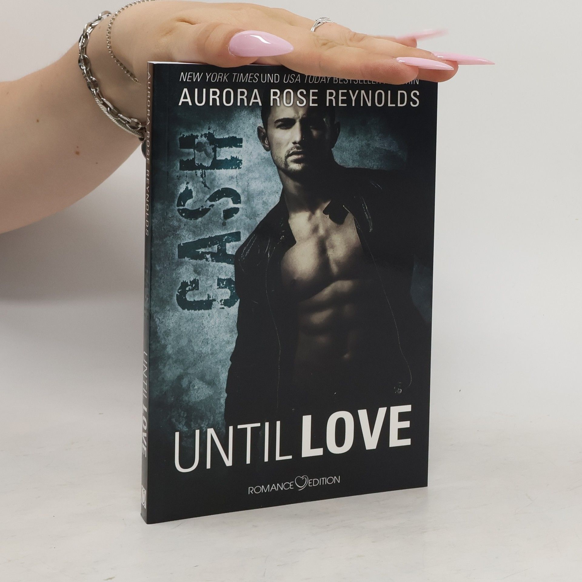 Aurora Rose Reynolds Until love - Cash