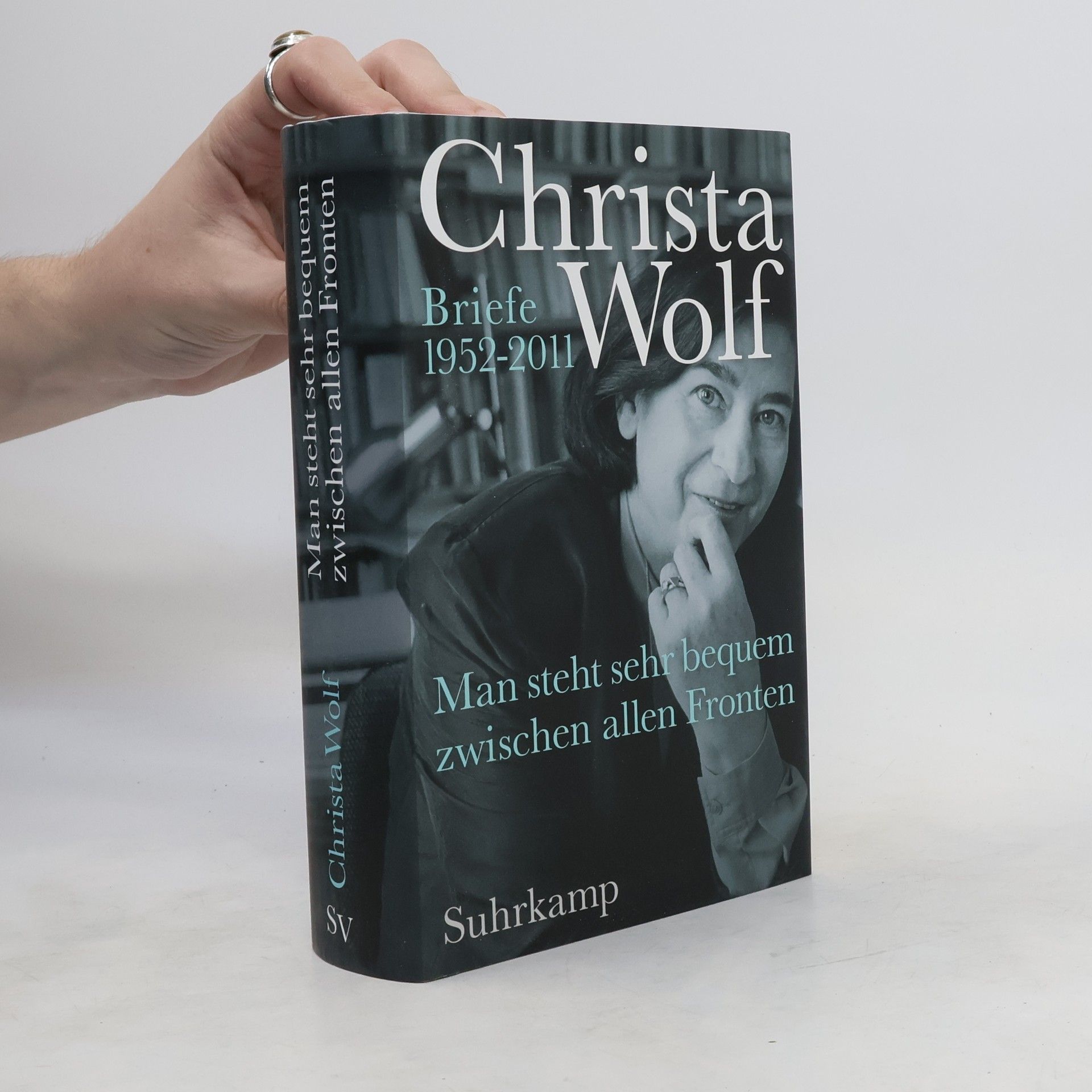 Christa Wolf Man steht sehr bequem zwischen allen Fronten
