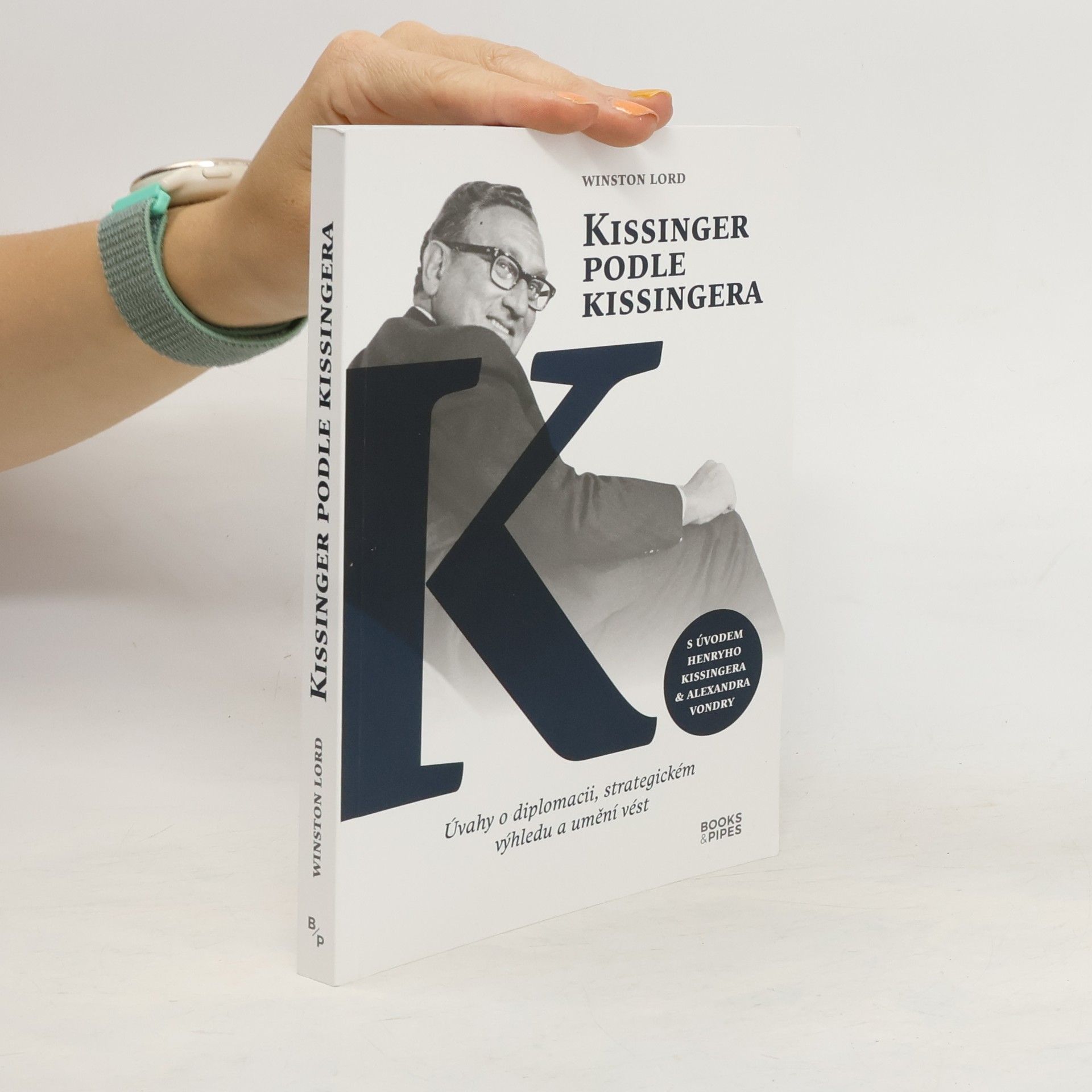 z.ú. Books & Pipes Kissinger podle Kissingera