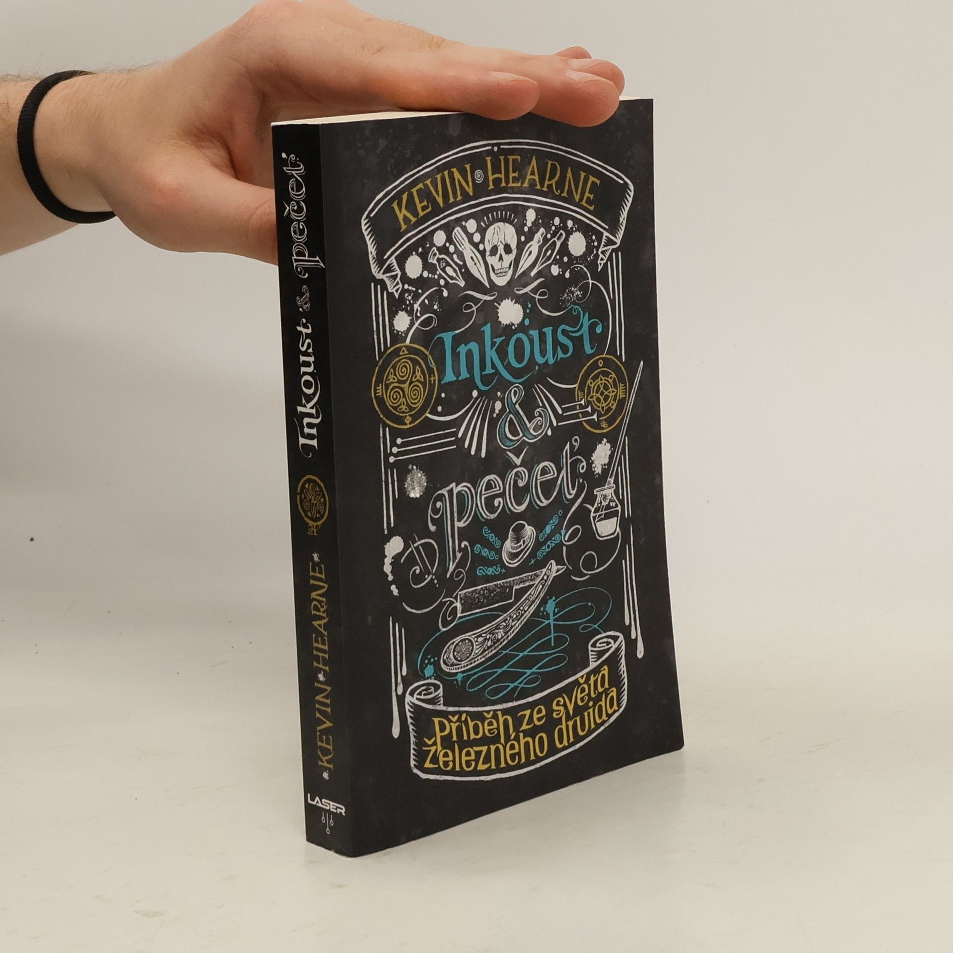 Kevin Hearne Inkoust & pečeť
