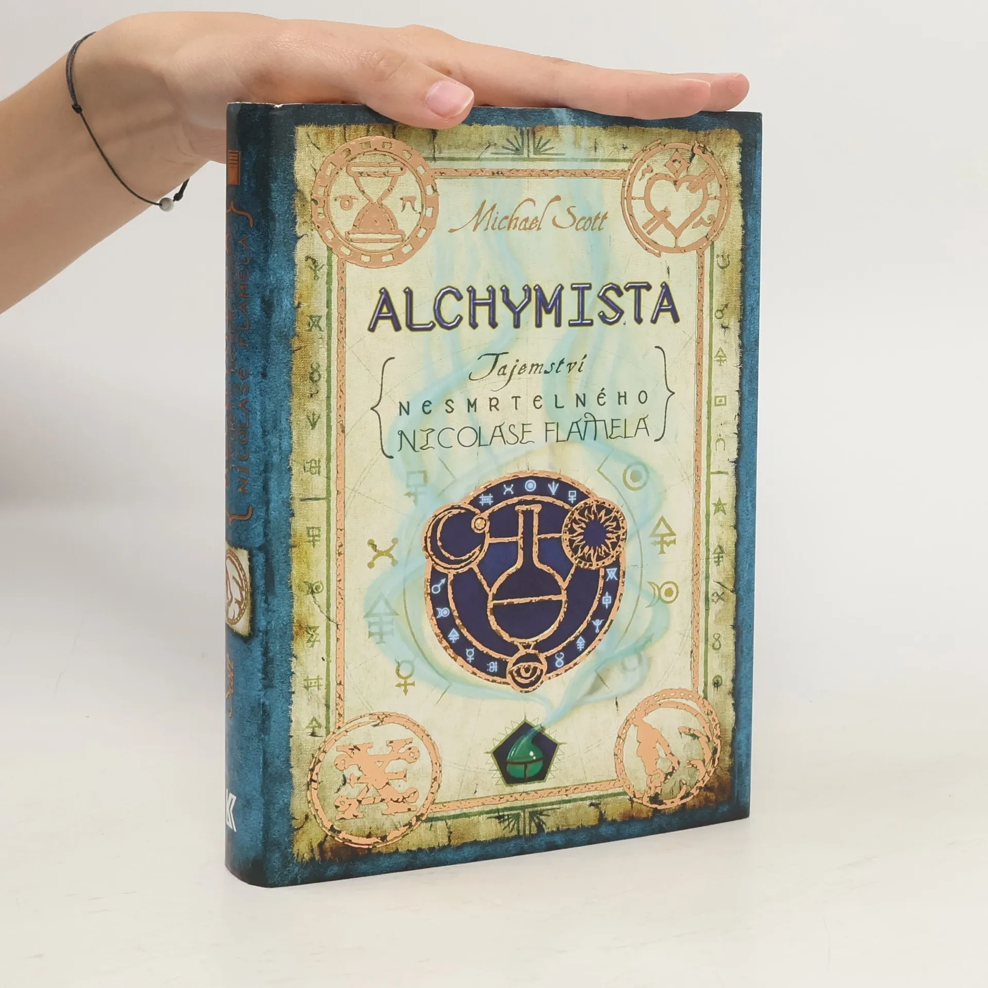 Alchymista. Tajemství nesmrtelného Nikolase Flamela | Kniha | pevná | Michael Scott | CS