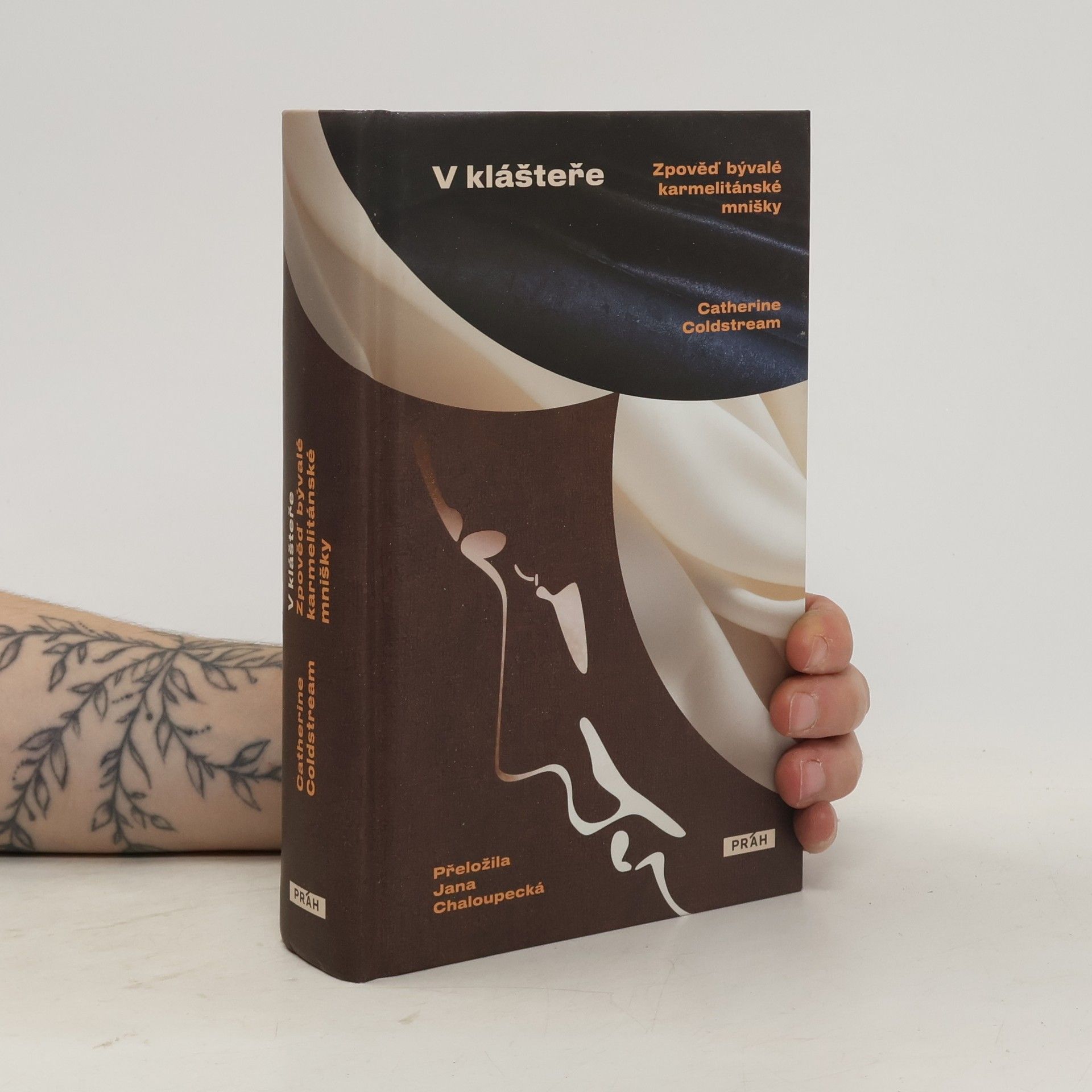 Catherine Coldstream V klášteře