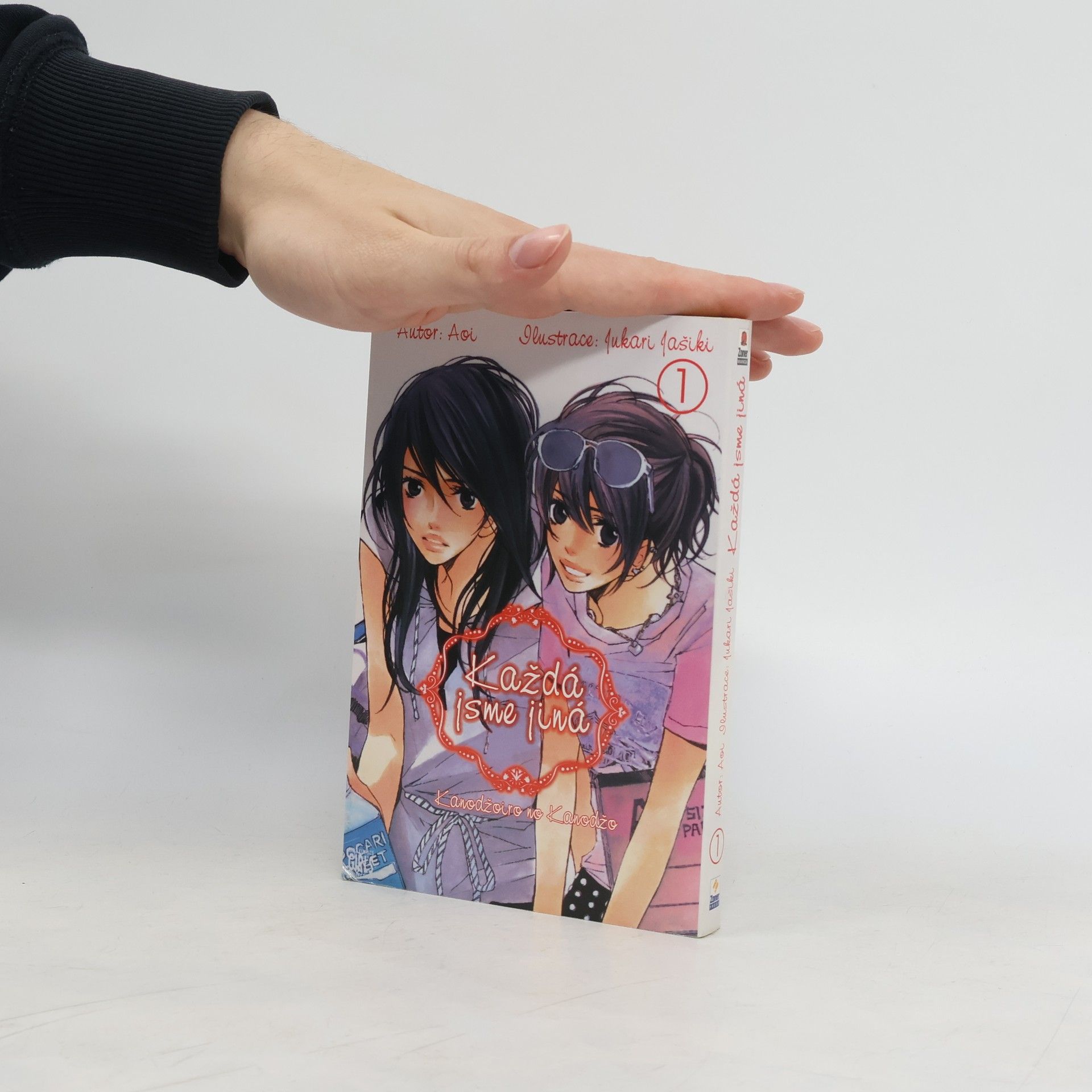 Aoi Makino Každá jsme jiná 1