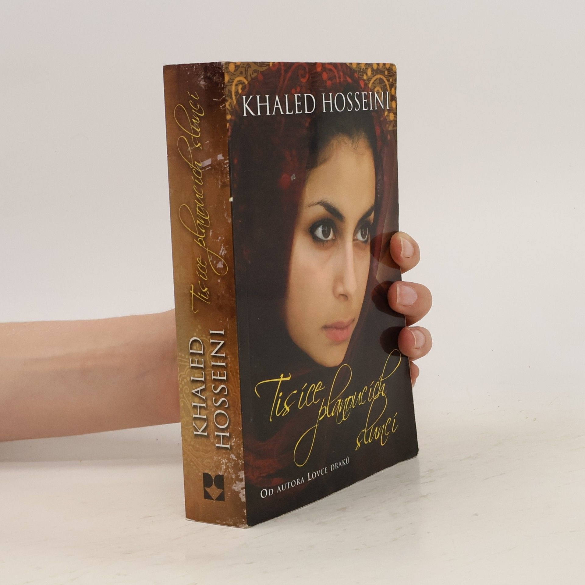 Khaled Hosseini Tisíce planoucích sluncí
