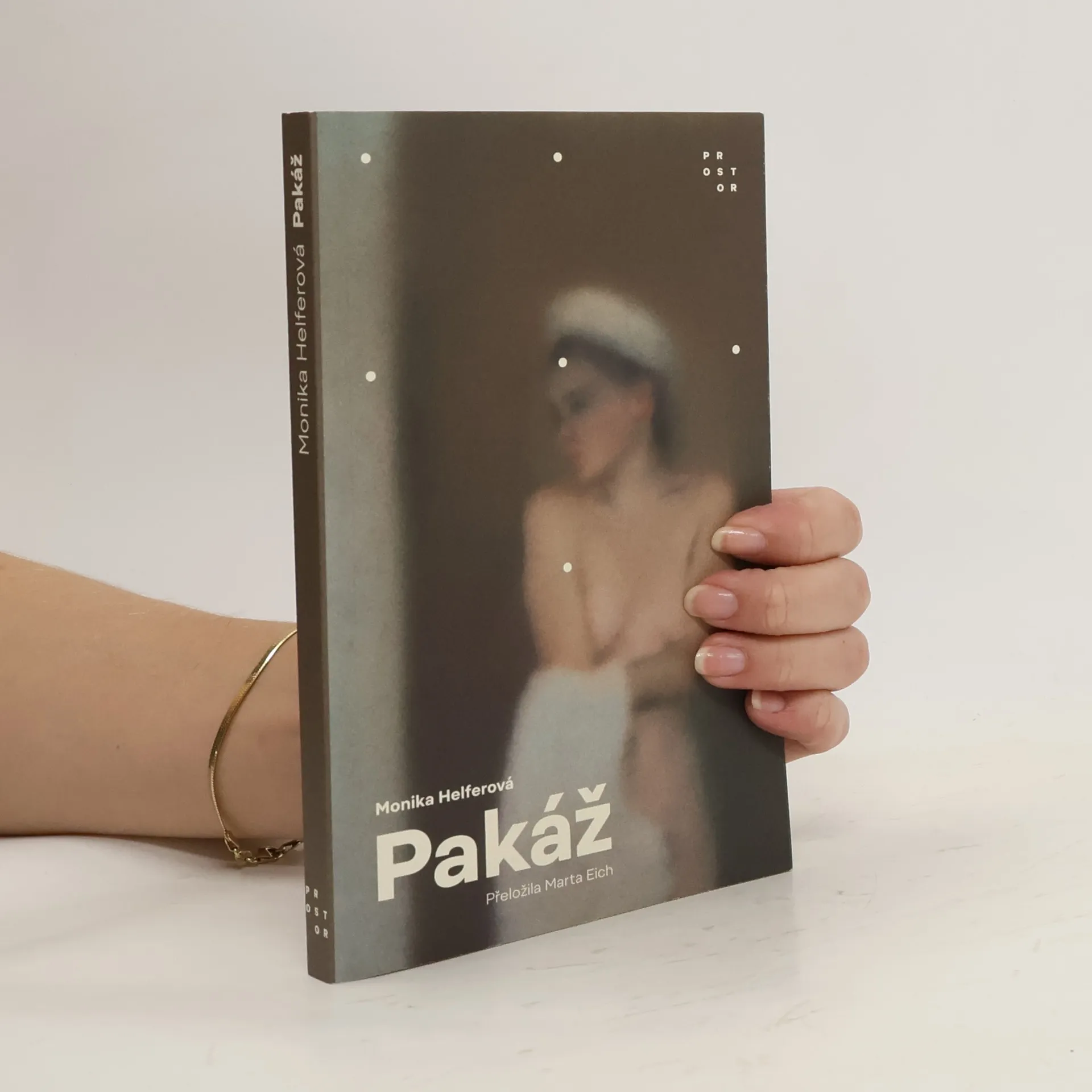 Pakáž | Livre | Monika Helfer | CS