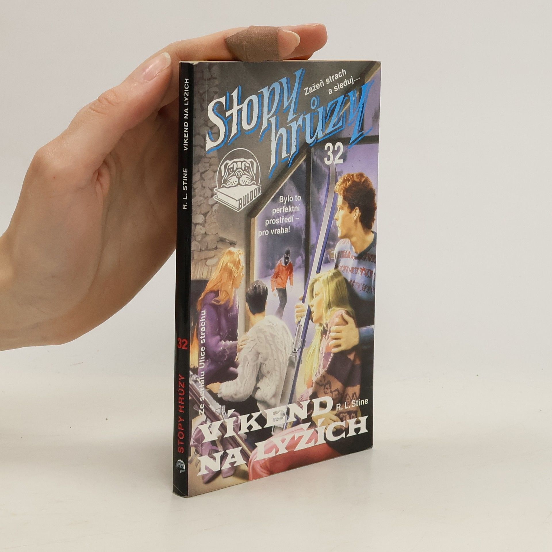 R. L. Stine Víkend na lyžích. Stopy hrůzy 32